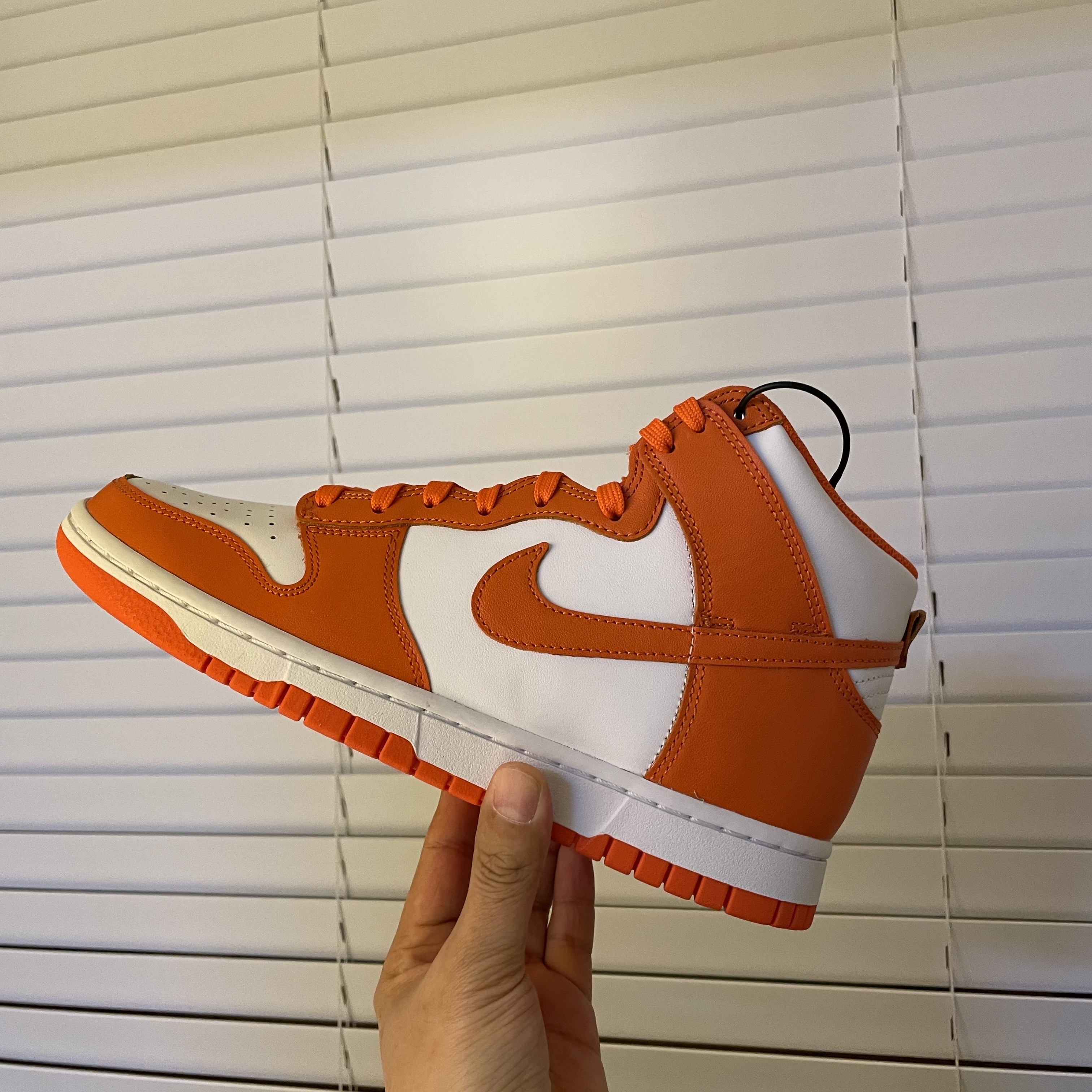 Nike Dunk High Retro Orange Blaze 착용 스타일 - 1