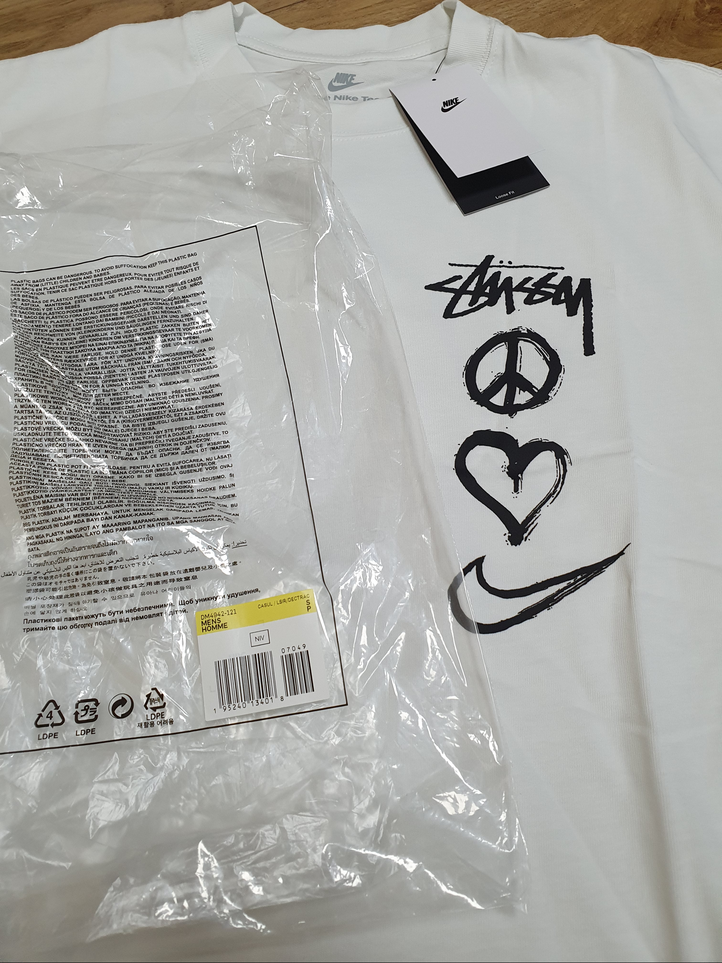 Nike x Stussy NRG RA T-Shirt Summit White (DM4942-121) 착용 스타일 - 2