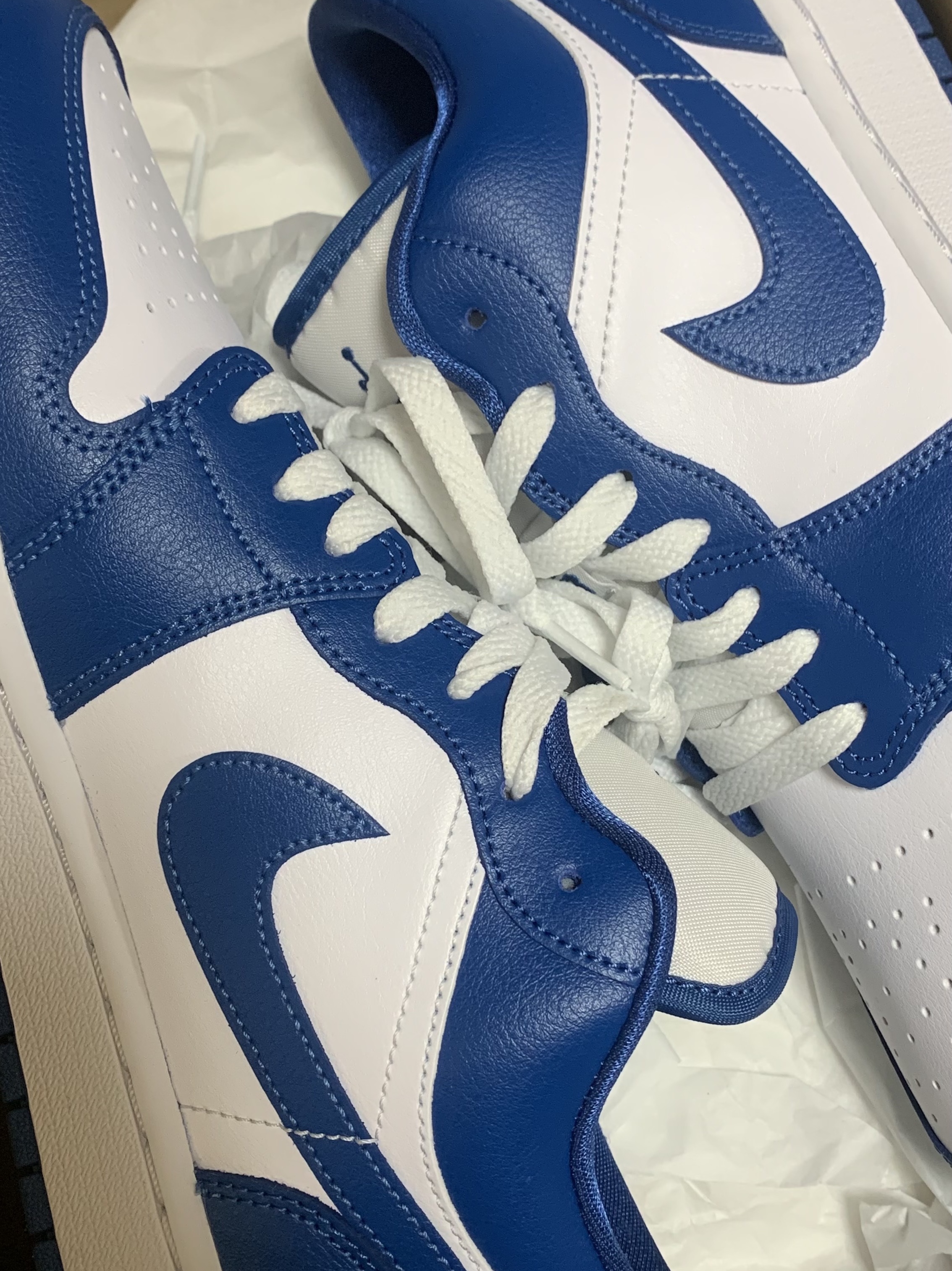 (W) Jordan 1 Low White Dark Marina Blue 착용 스타일
