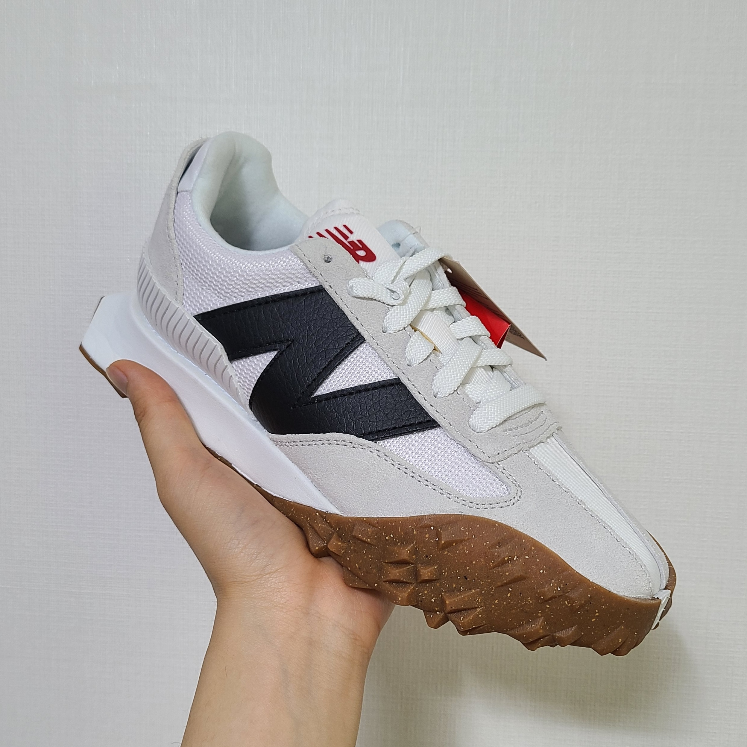 New Balance XC-72 White Black 착용 스타일