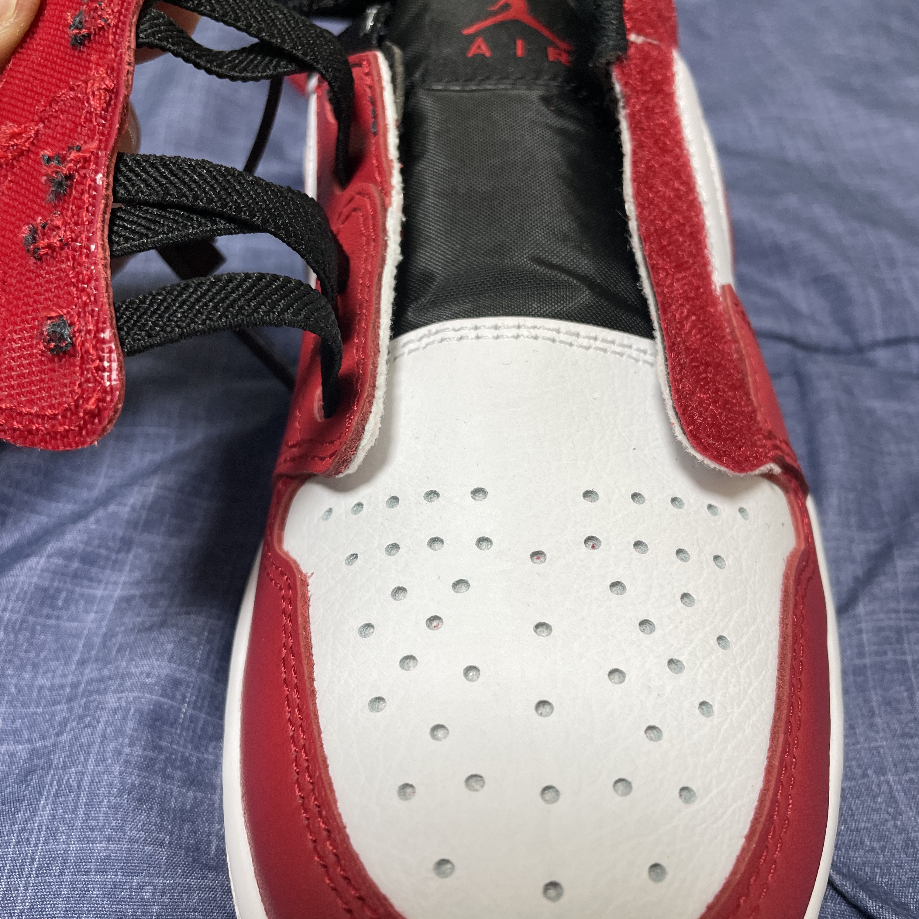 Jordan 1 Low Flyease Gym Red and Black 착용 스타일 - 2