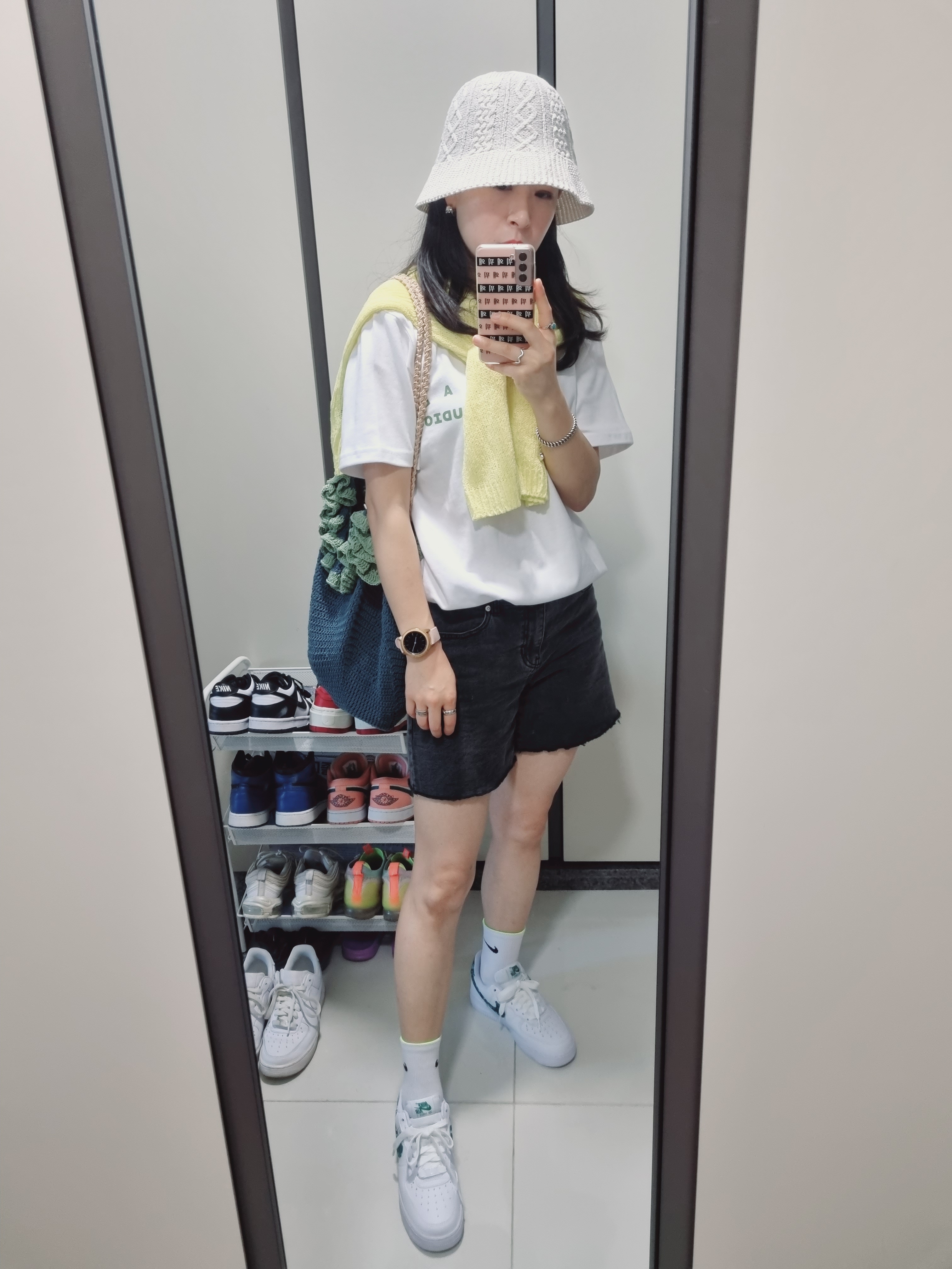 IAB Studio T-Shirt White Light Green, (W) Nike Air Force 1 '07 Essential Paisley Swoosh White Malachite 착용 스타일 - 5