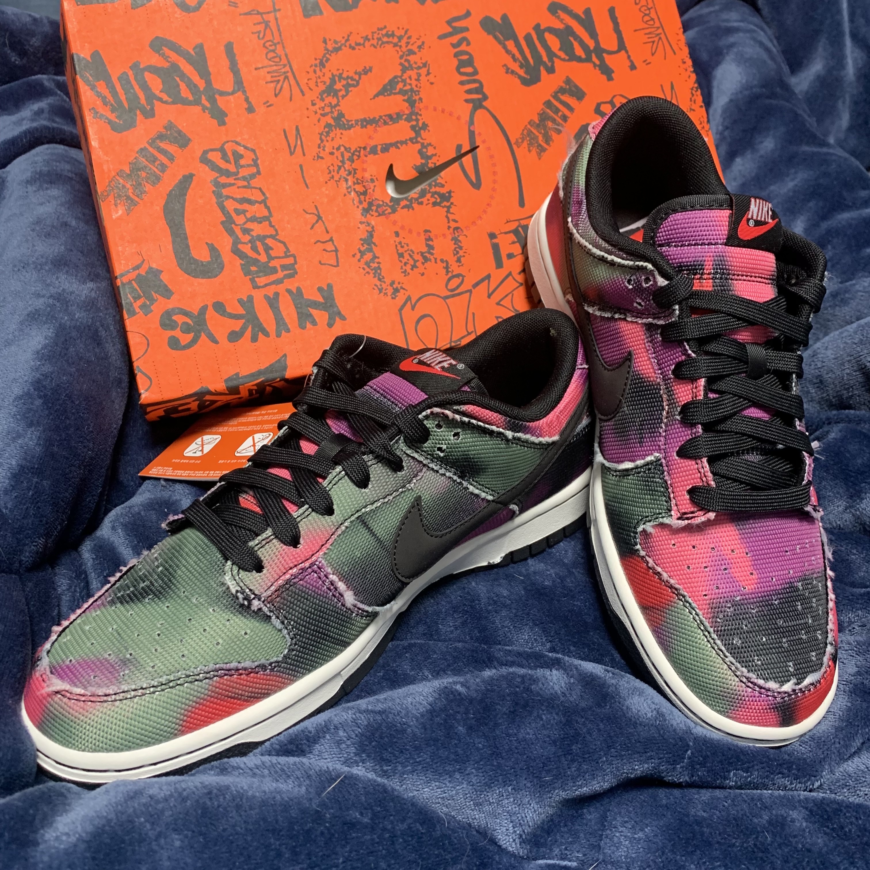 Nike Dunk Low Retro PRM Graffiti 착용 스타일