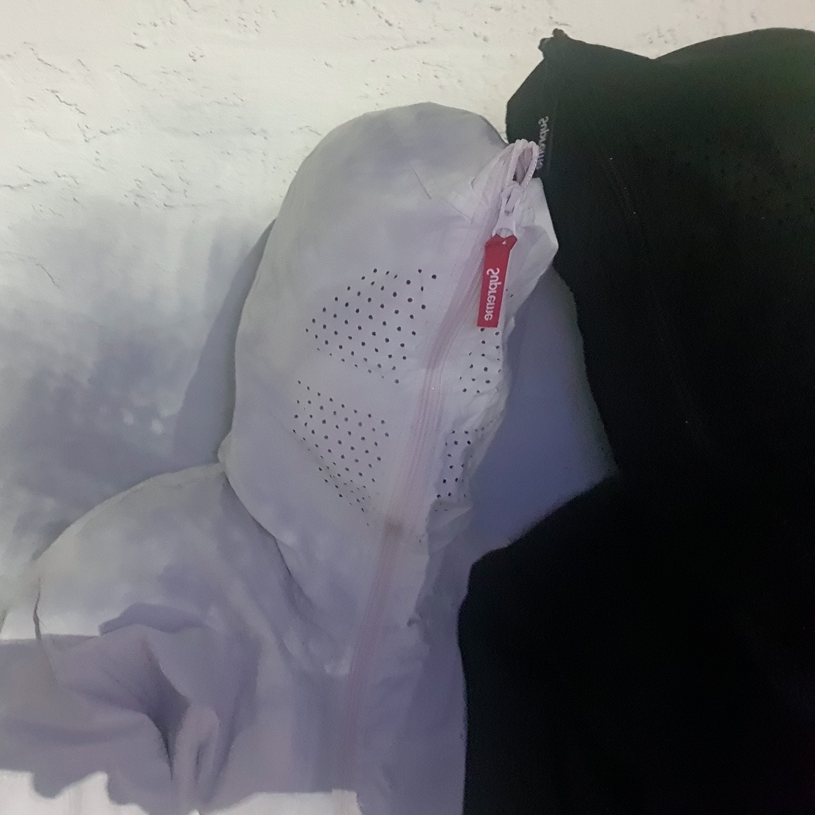 Supreme Full Zip Facemask Jacket Stone - 22SS, Supreme Full Zip Facemask Jacket Black - 22SS 착용 스타일 - 1