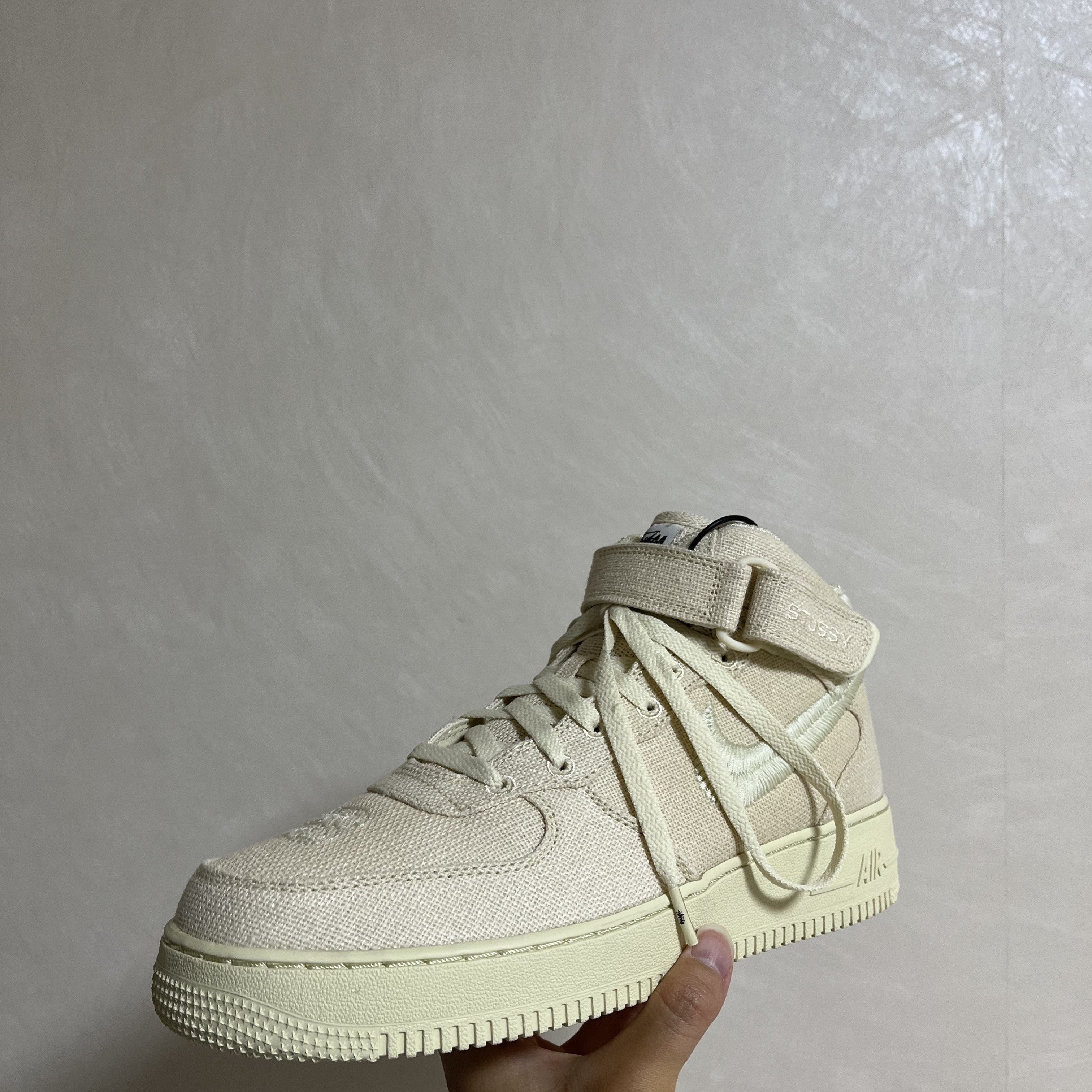 Nike x Stussy Air Force 1 '07 Mid SP Fossil 착용 스타일 - 2