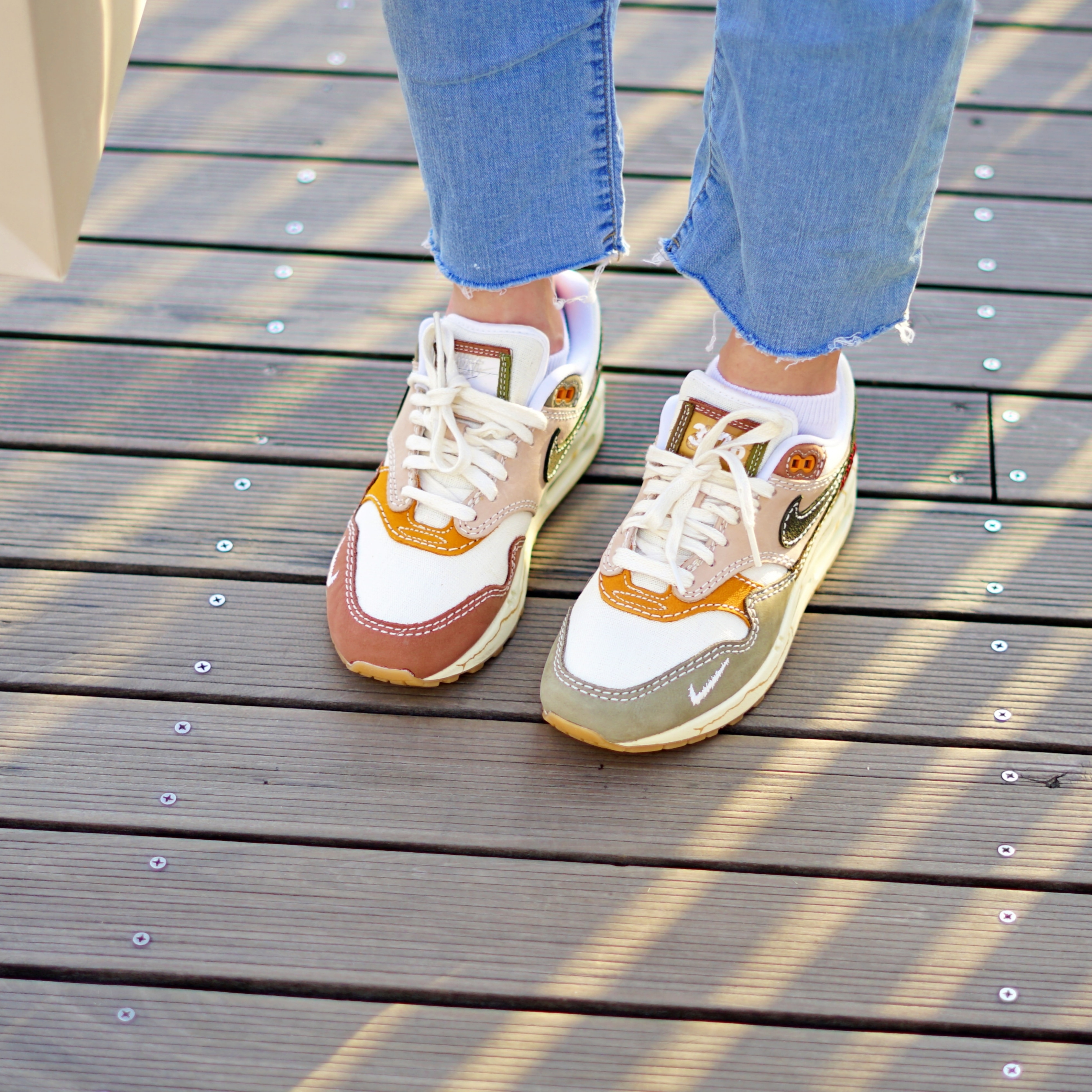 (W) Nike Air Max 1 Premium Wabisabi 착용 스타일