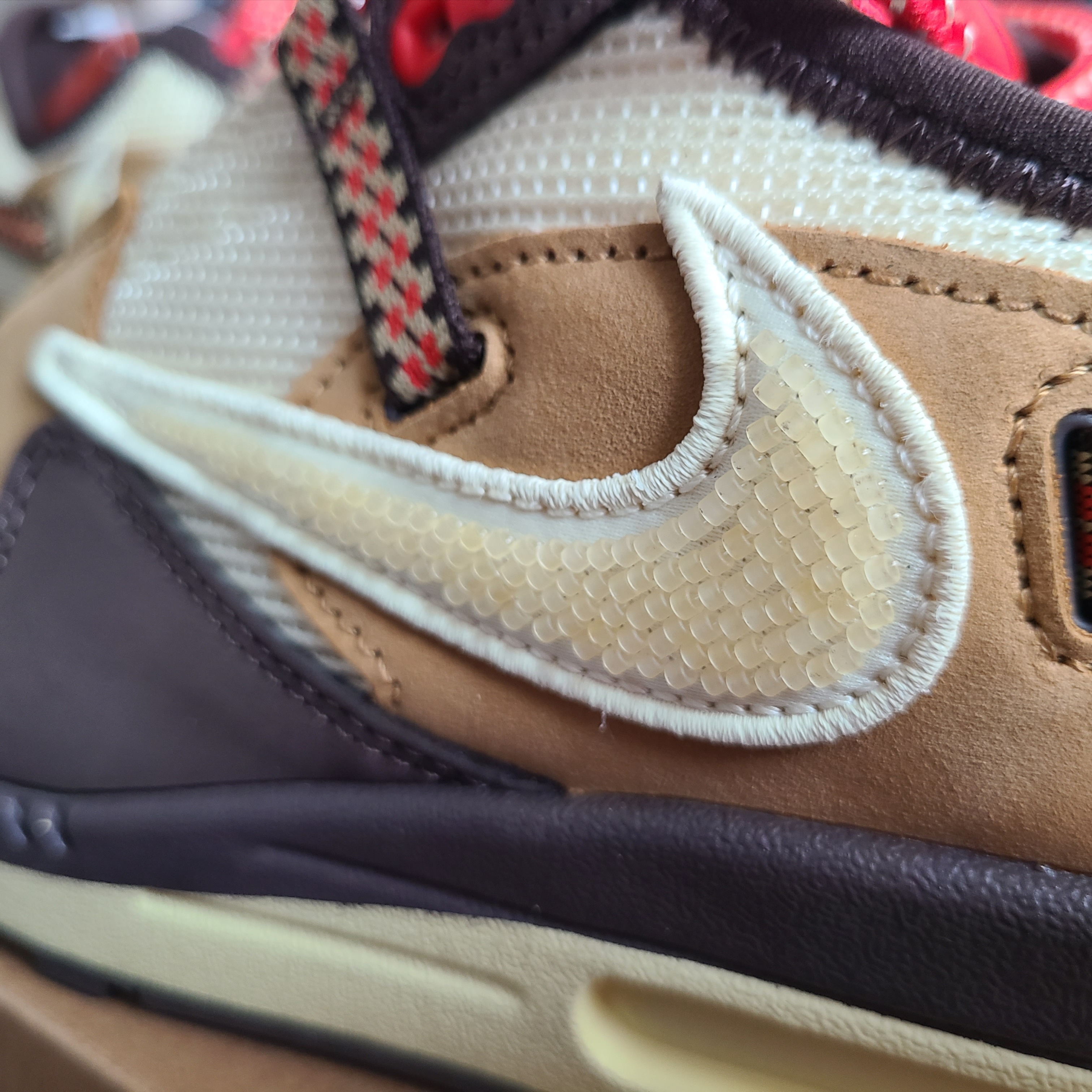 Nike x Travis Scott Air Max 1 Cact.us Brown 착용 스타일 - 5