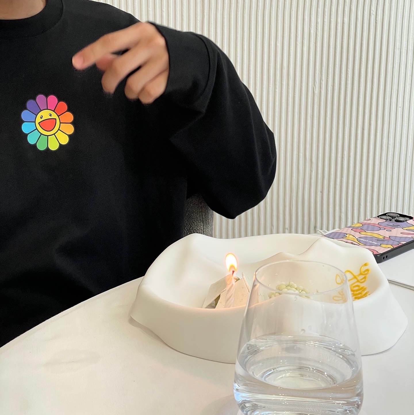 New Era x Murakami Takashi Flower Long Sleeve T-Shirt Black 착용 스타일