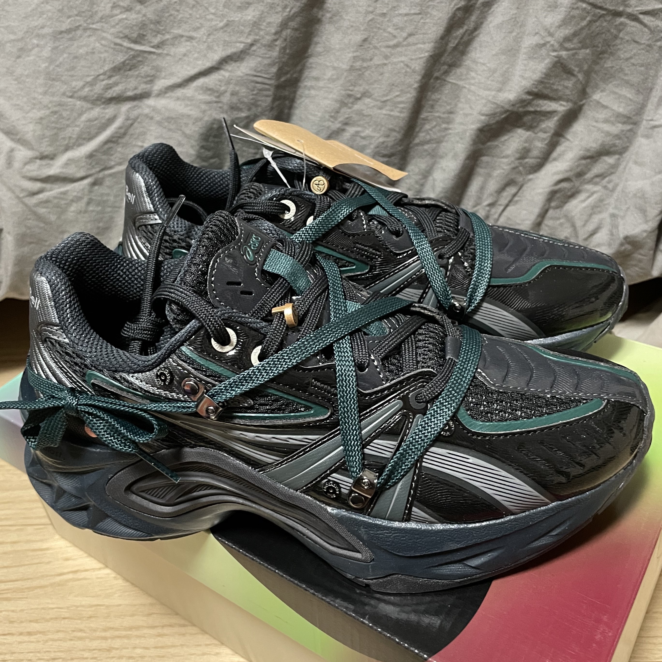 Asics x Andersson Bell HN2-S Protoblast Black 착용 스타일