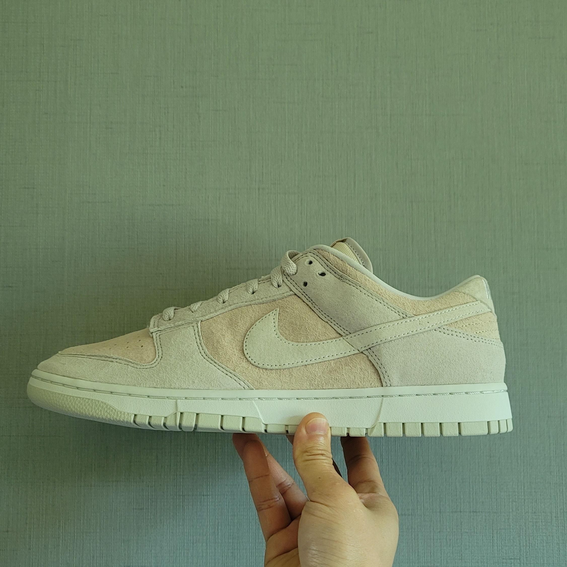 Nike Dunk Low Retro PRM Vast Grey 착용 스타일