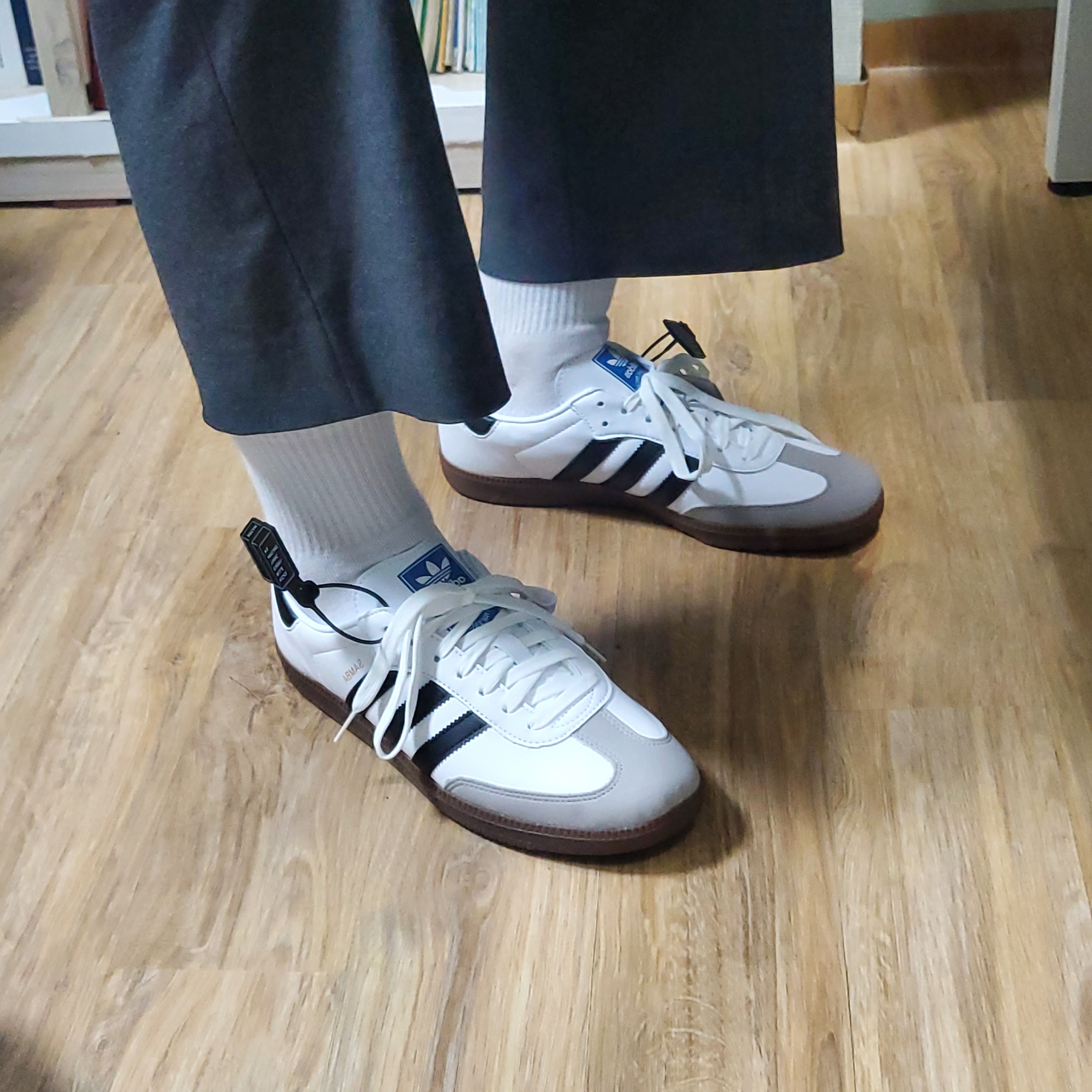 Adidas Samba Vegan White Black 착용 스타일