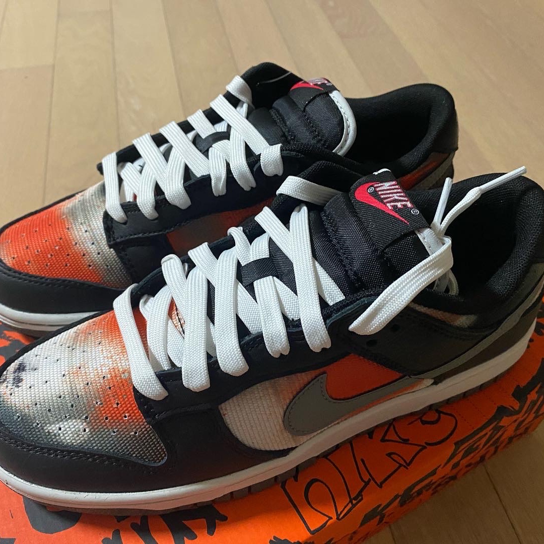 Nike Dunk Low Retro PRM Black and Tumbled Grey 착용 스타일 - 3