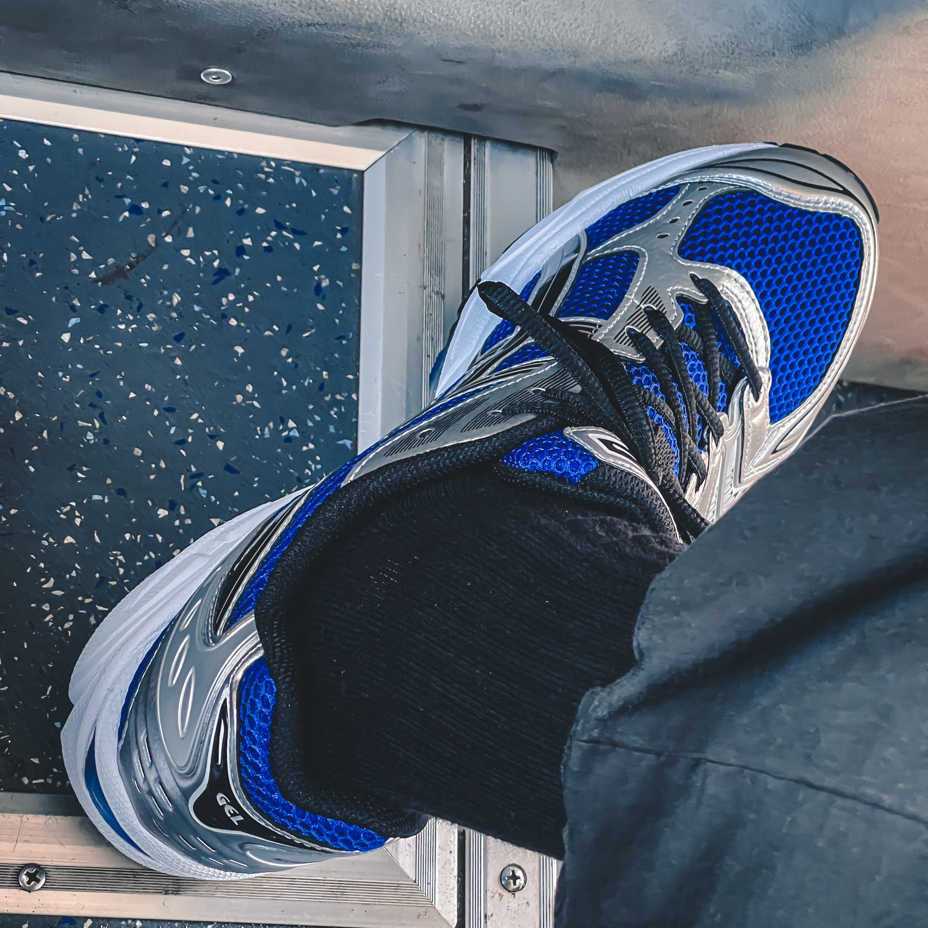 Asics Gel-Kayano 14 Monaco Blue Black 착용 스타일