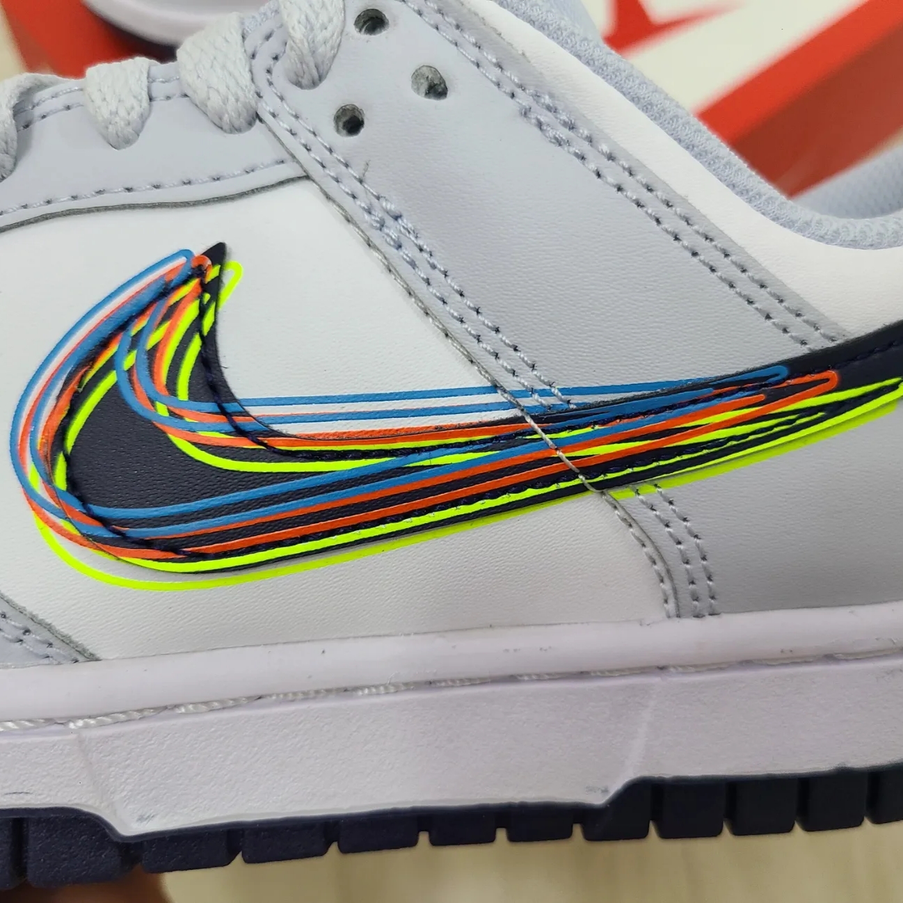 Nike Dunk Low 3D Swoosh White Grey 착용 스타일 - 3
