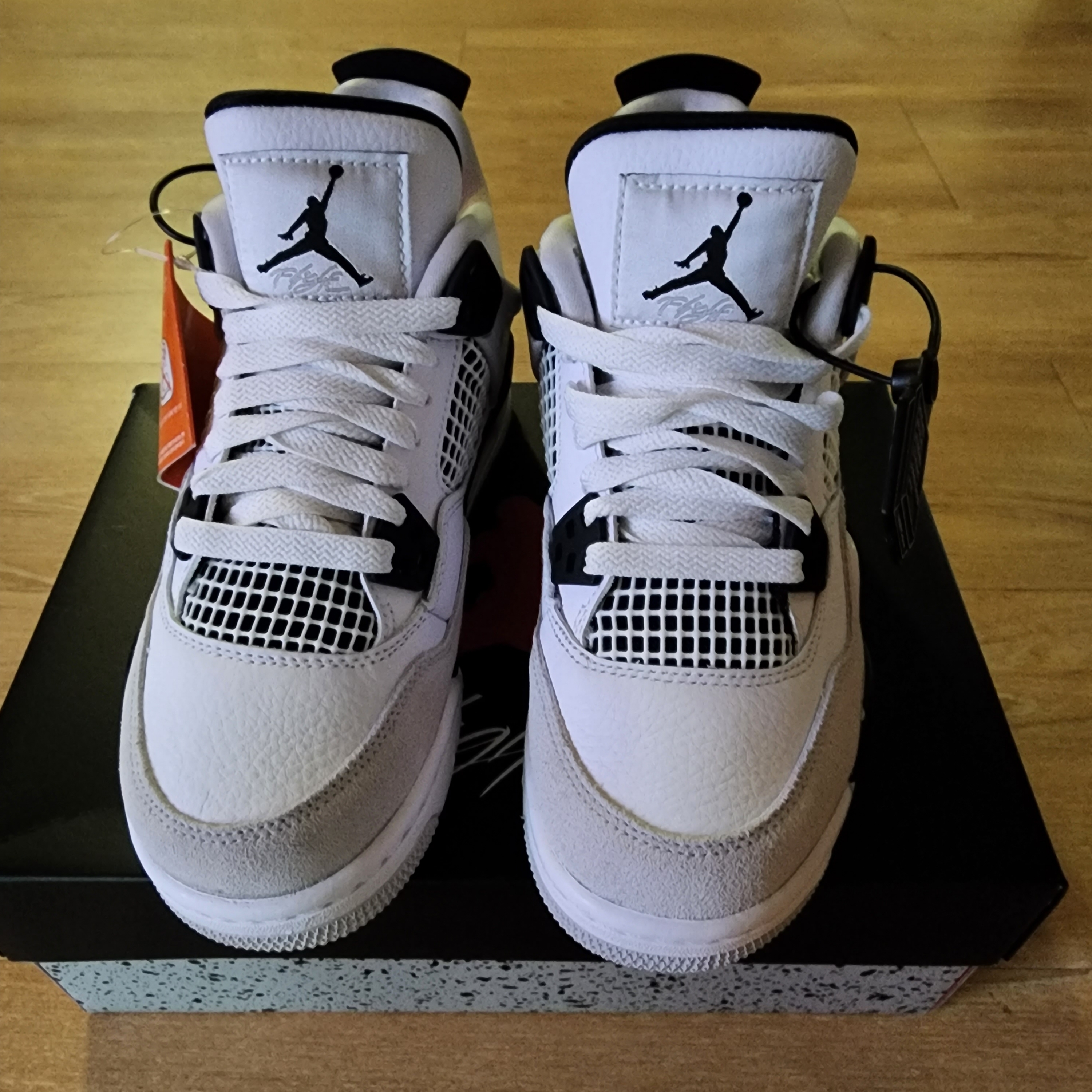 (GS) Jordan 4 Retro White and Black 착용 스타일