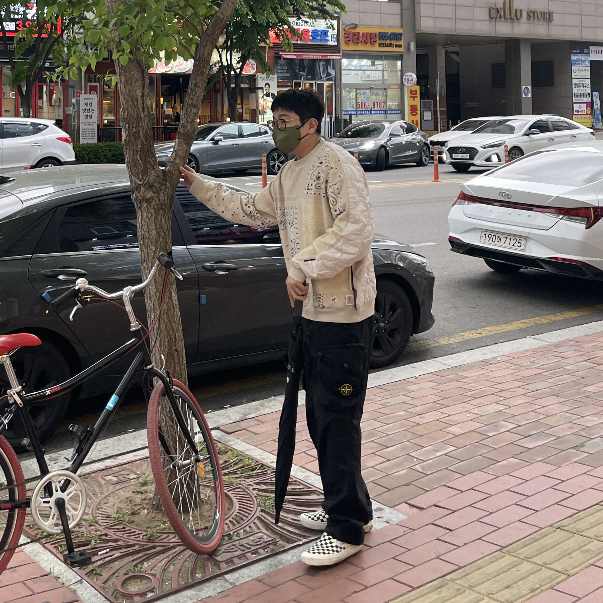 Stone Island 30203 Cargo Pants 5 Pockets Black - 21SS, Vans Vault OG Classic Slip-On Checkerboard 착용 스타일