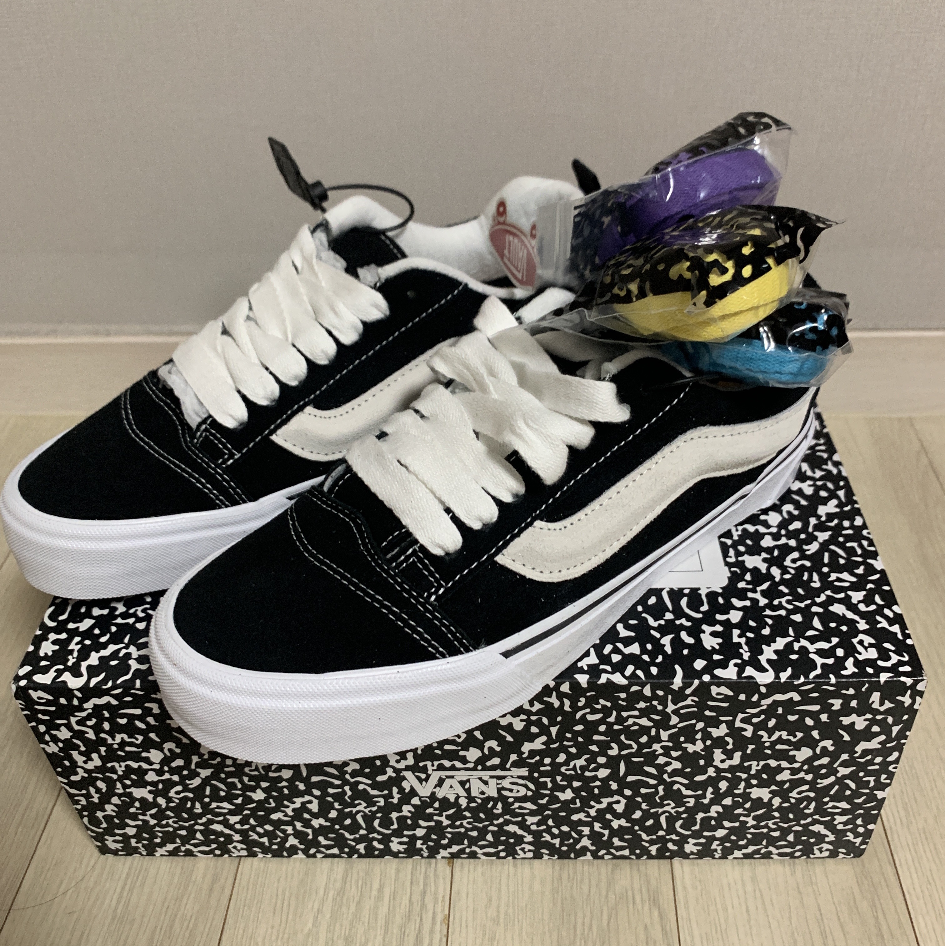 Vans Vault x Imran Potato Knu-Skool VR3 LX Black White 착용 스타일