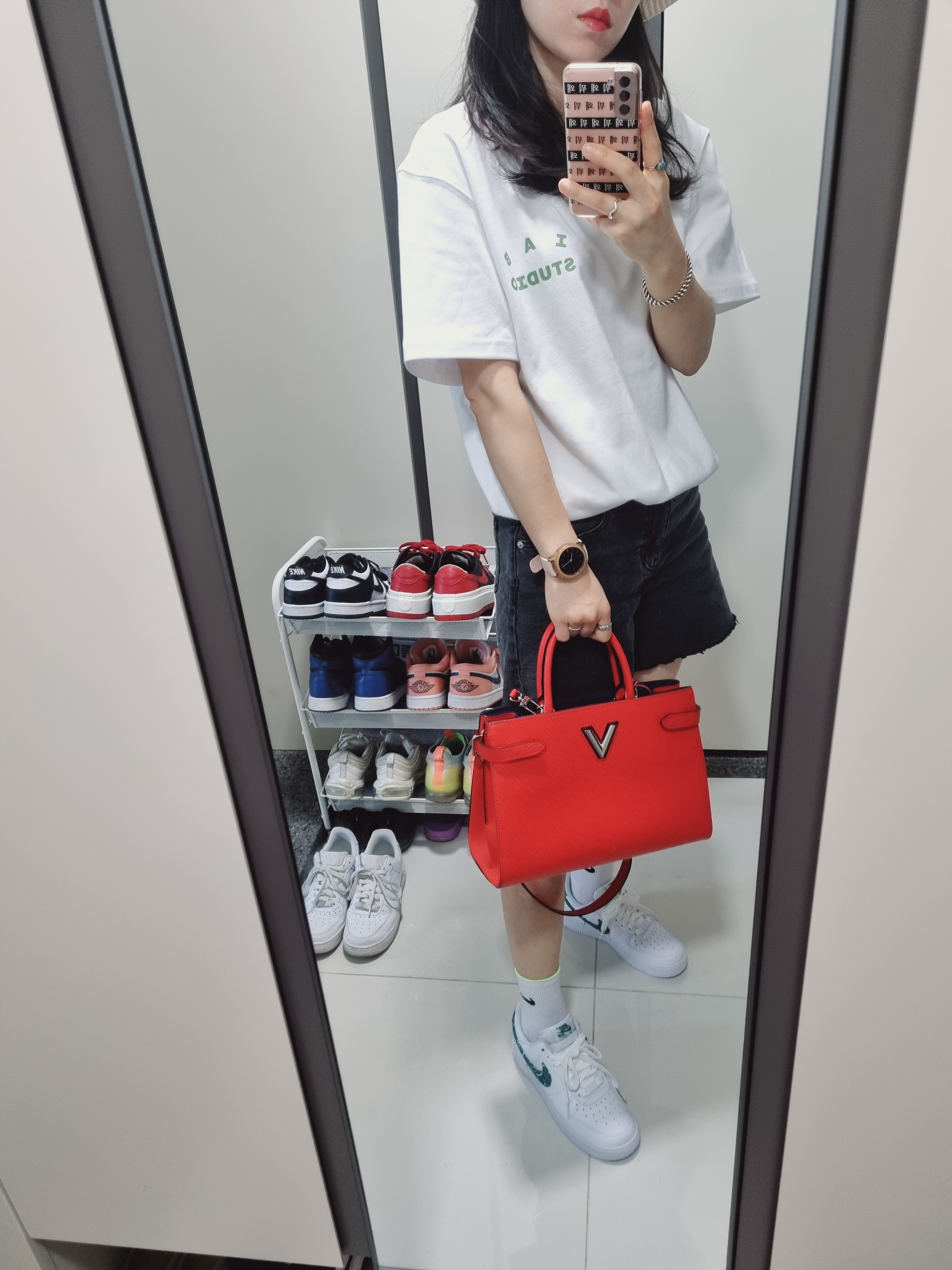 IAB Studio T-Shirt White Light Green, (W) Nike Air Force 1 '07 Essential Paisley Swoosh White Malachite 착용 스타일 - 4