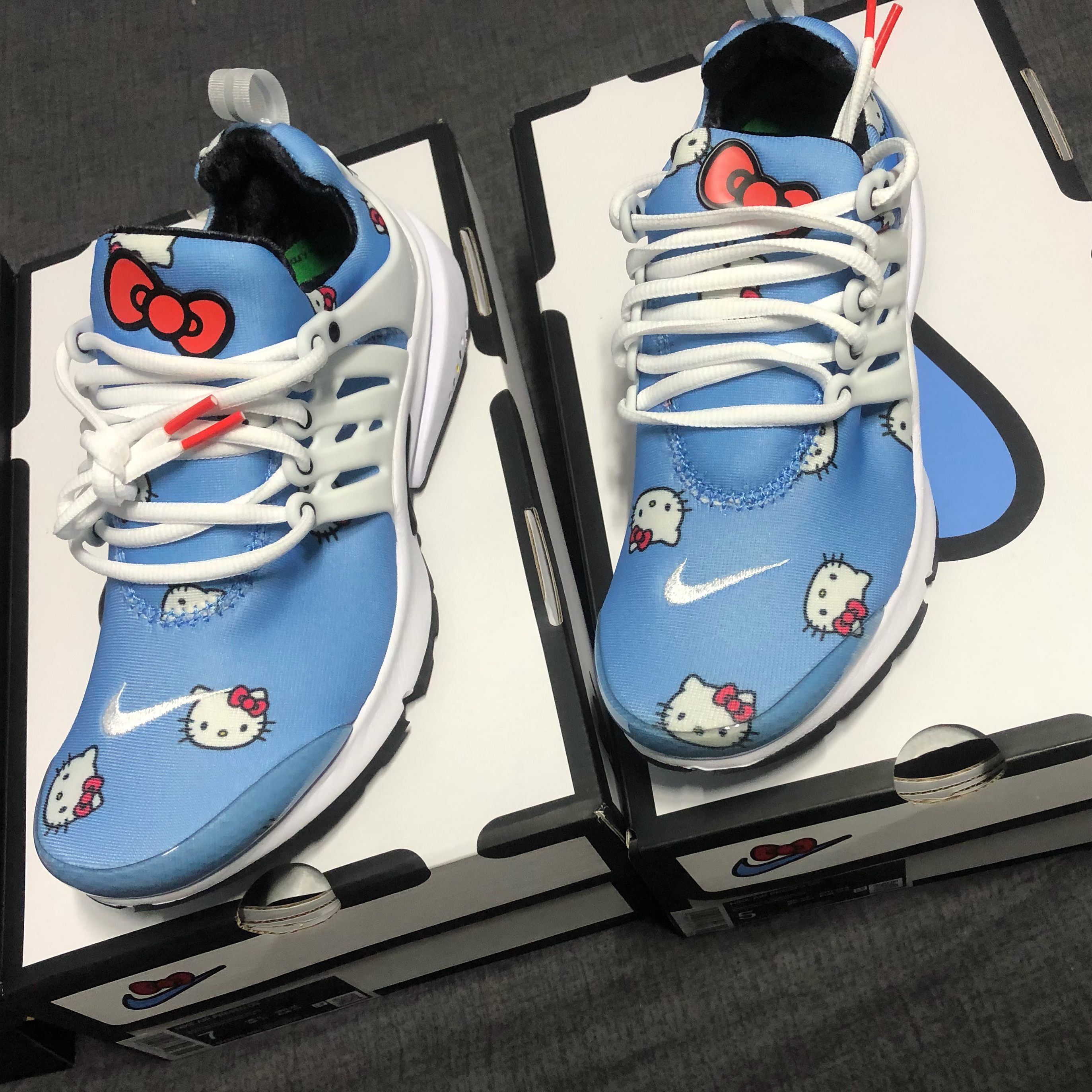 Nike x Hello Kitty Air Presto University Blue 착용 스타일