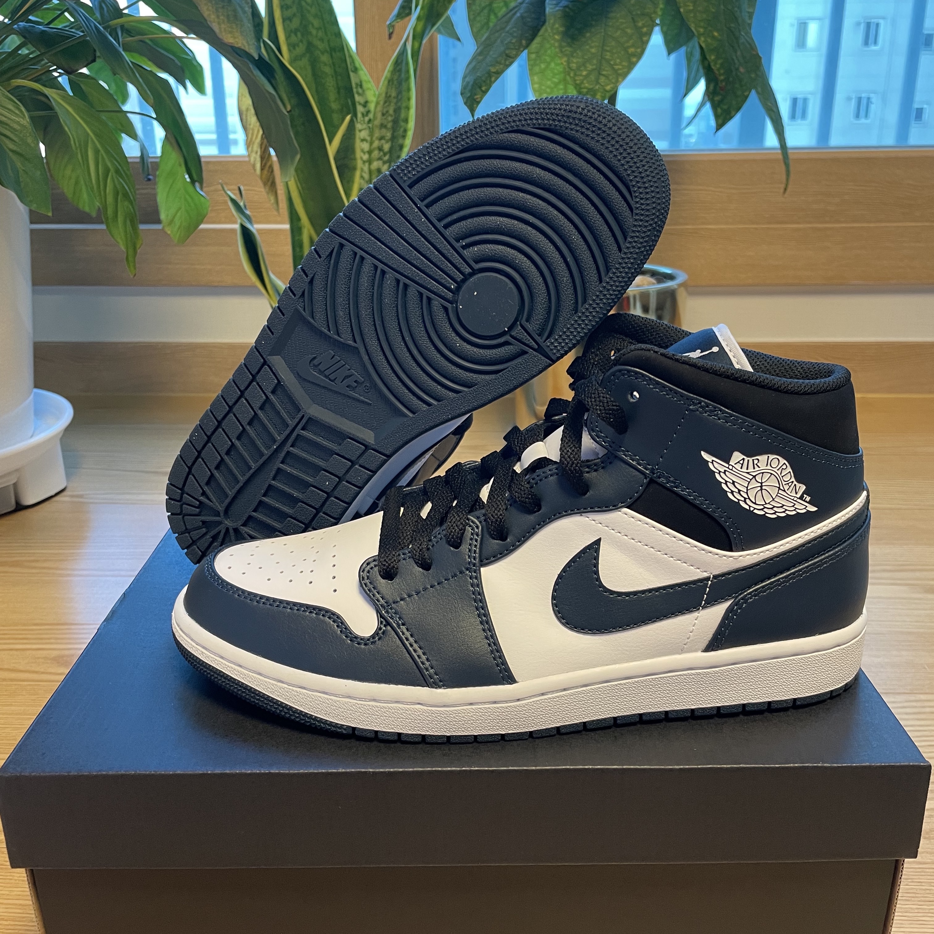 Jordan 1 Mid Dark Teal 착용 스타일 - 2