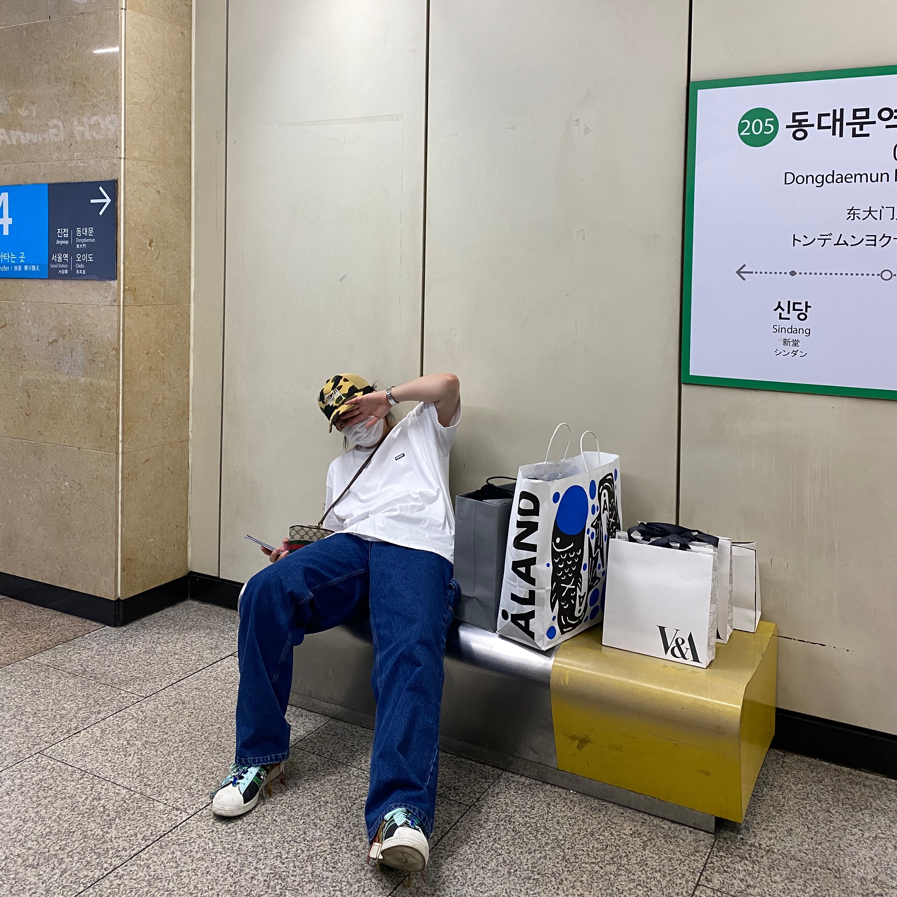 Stussy x BAPE Trucker Cap Yellow, Adidas x Sean Wotherspoon Superstar Superearth Black 착용 스타일 - 3