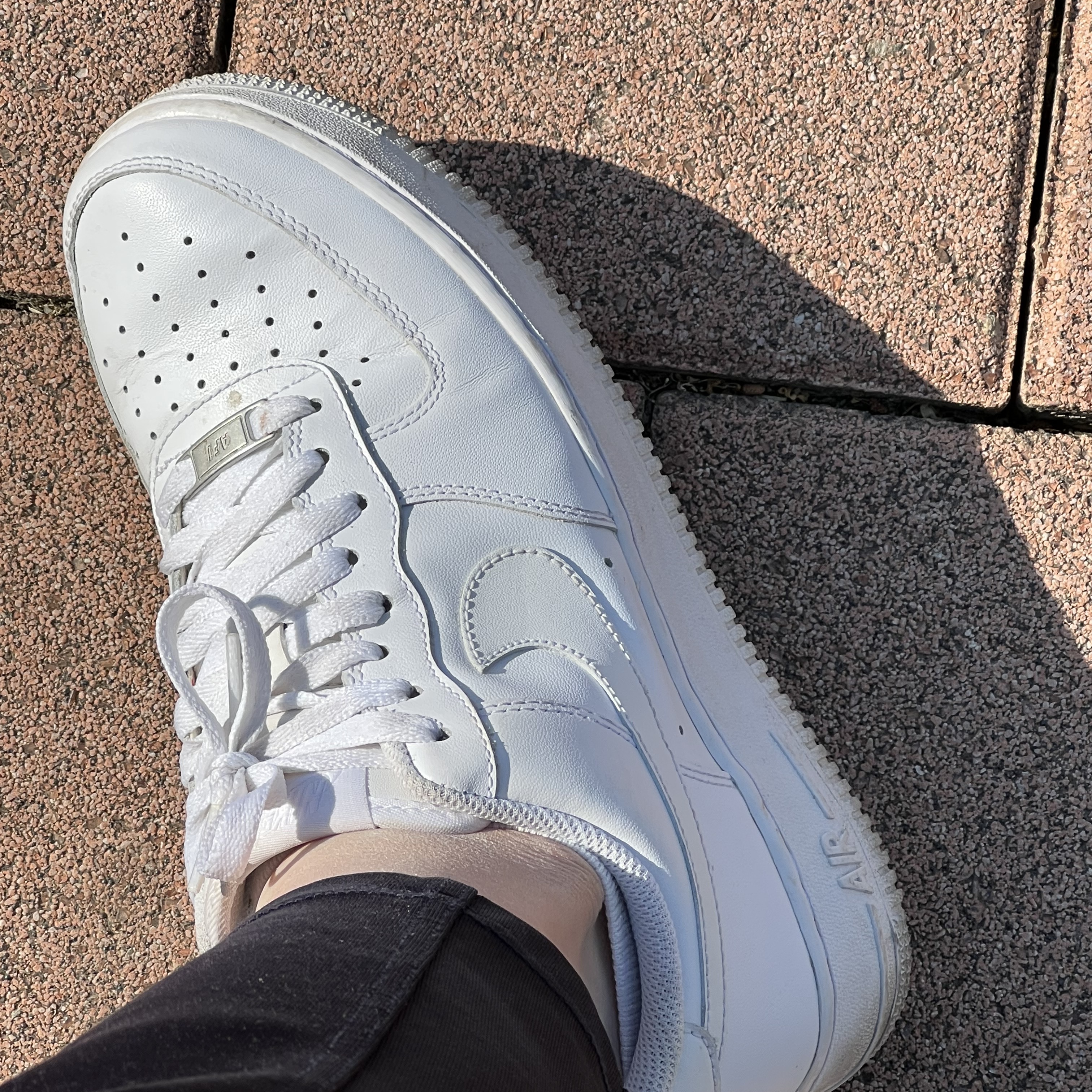 Nike Air Force 1 '07 Low White 착용 스타일 - 2