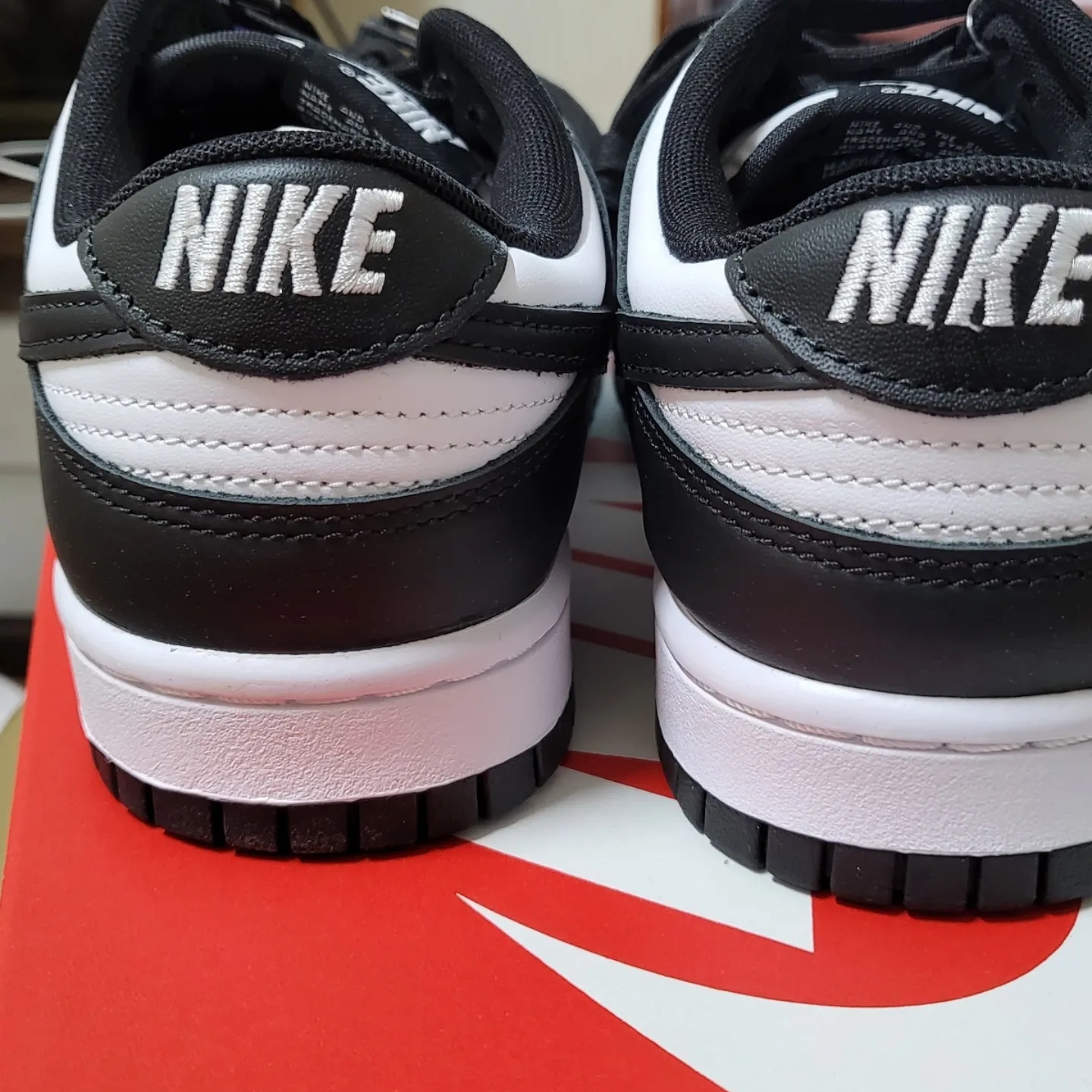 Nike Dunk Low Retro Black 착용 스타일 - 3