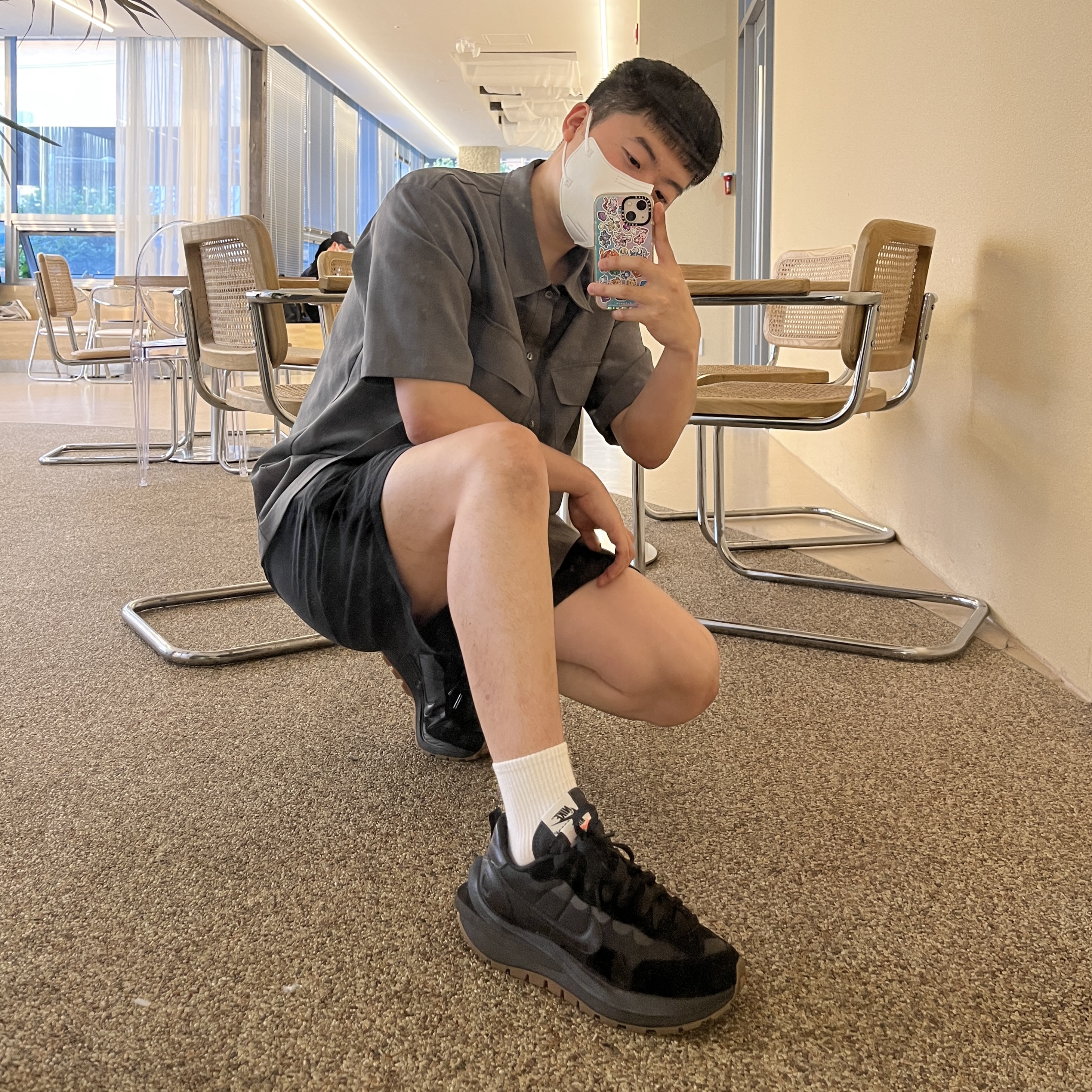Nike x Sacai VaporWaffle Black and Gum 착용 스타일