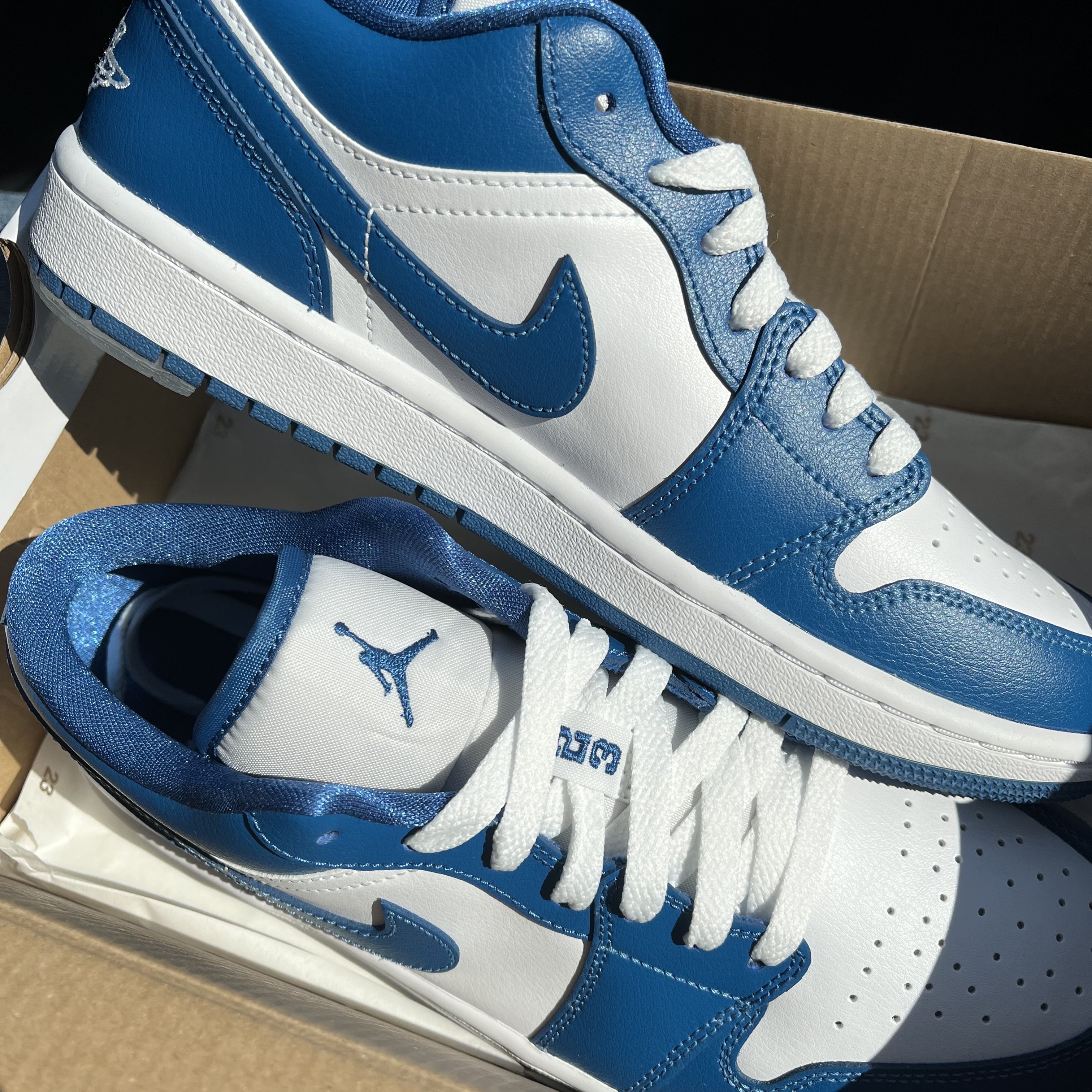(W) Jordan 1 Low White Dark Marina Blue 착용 스타일