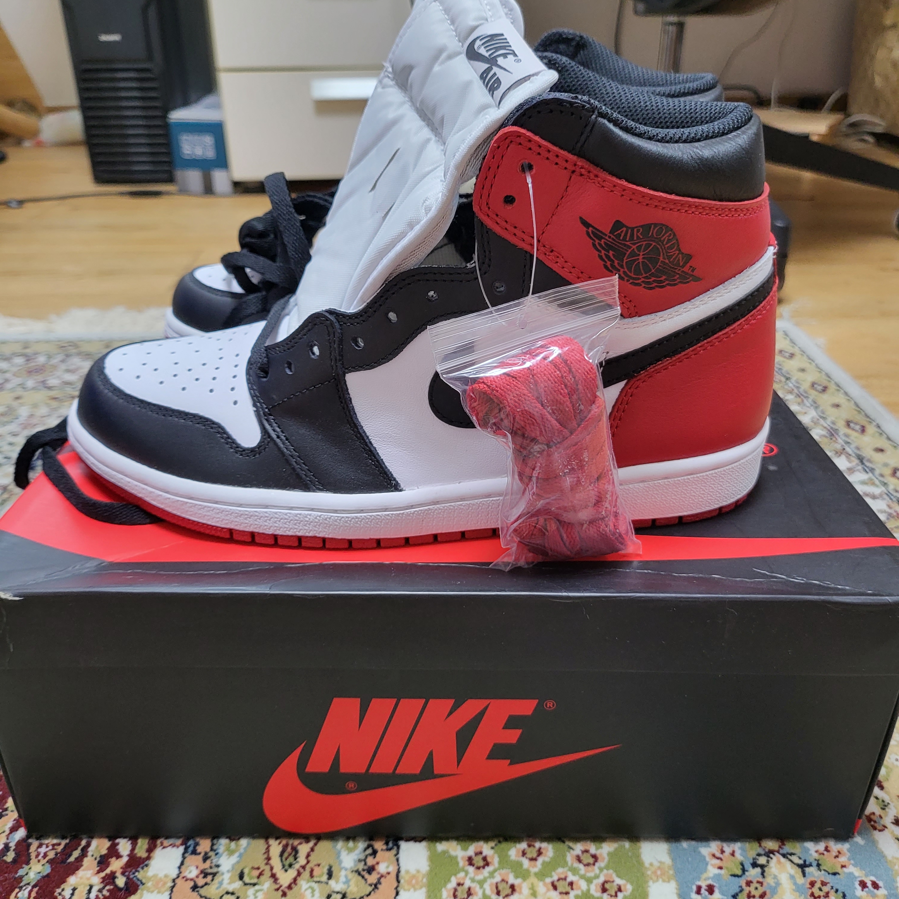 (GS) Jordan 1 Retro High OG Black Toe 2013 착용 스타일