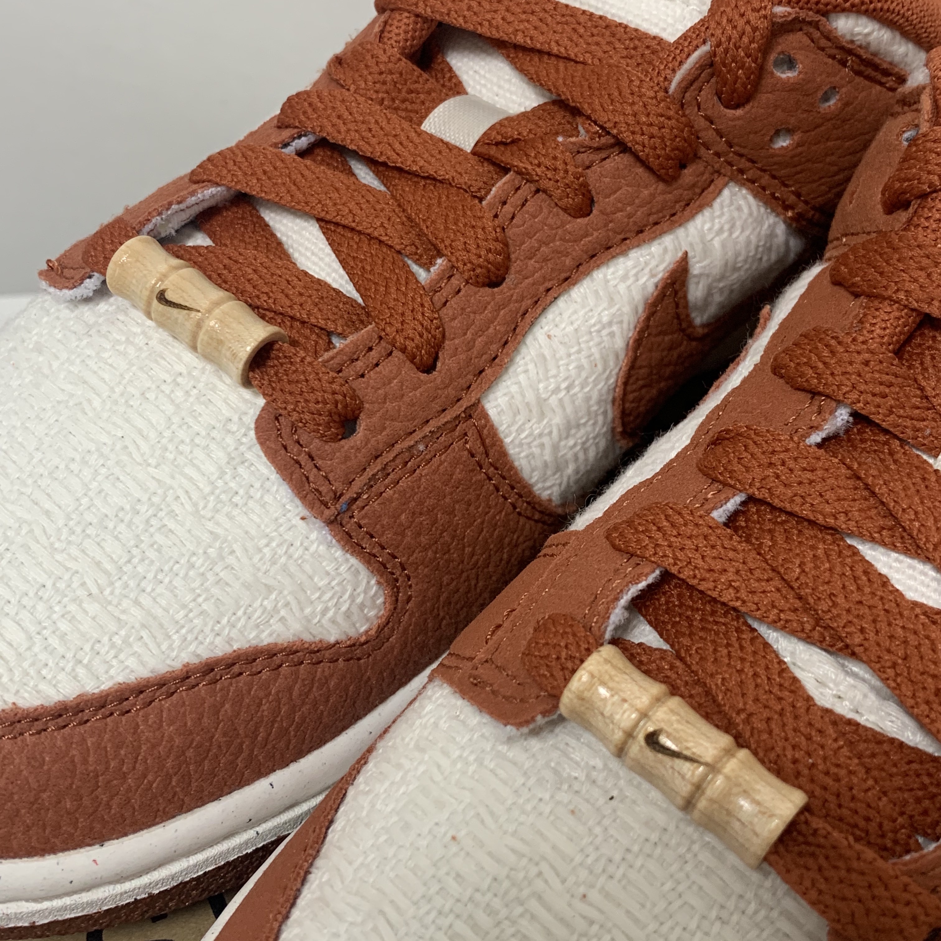 (W) Nike Dunk Low SE Sun Club Burnt Sunrise 착용 스타일 - 3