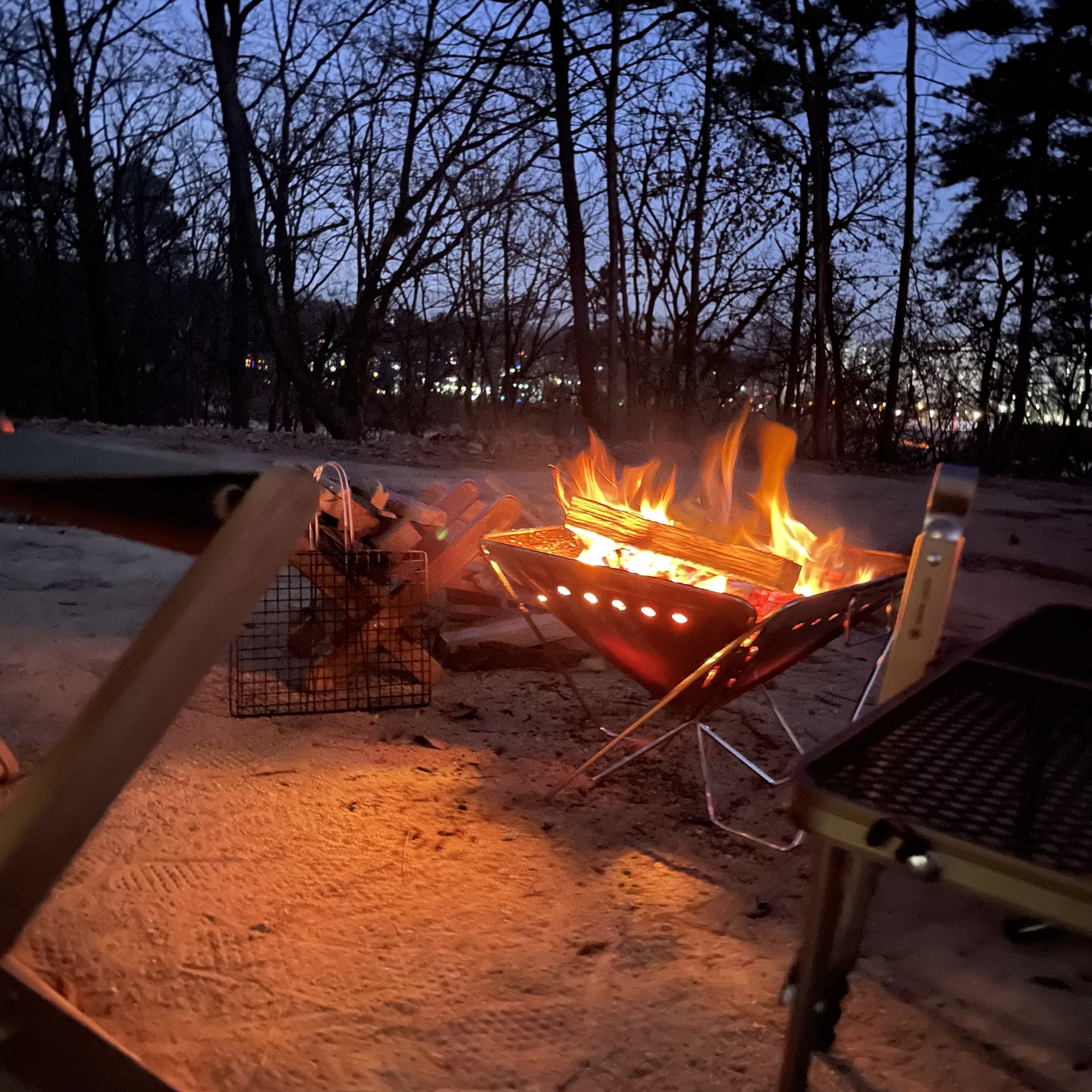 Snow Peak Barbecue Tongs 착용 스타일