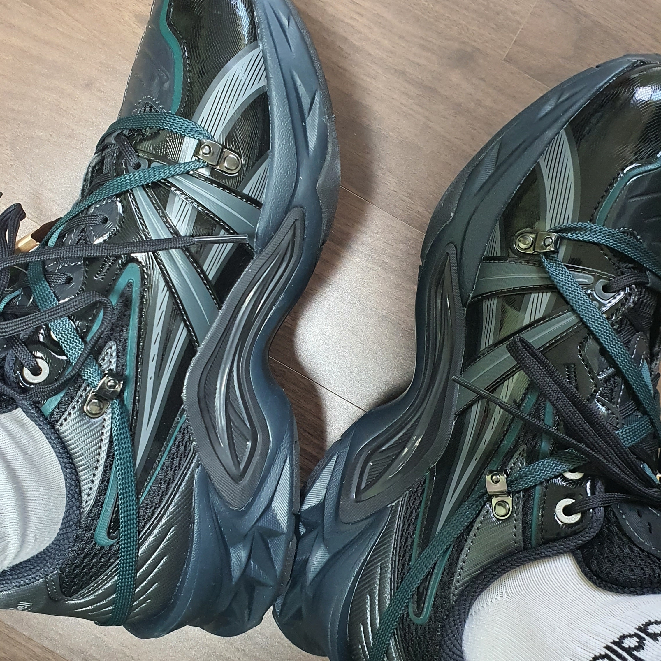 Asics x Andersson Bell HN2-S Protoblast Black 착용 스타일