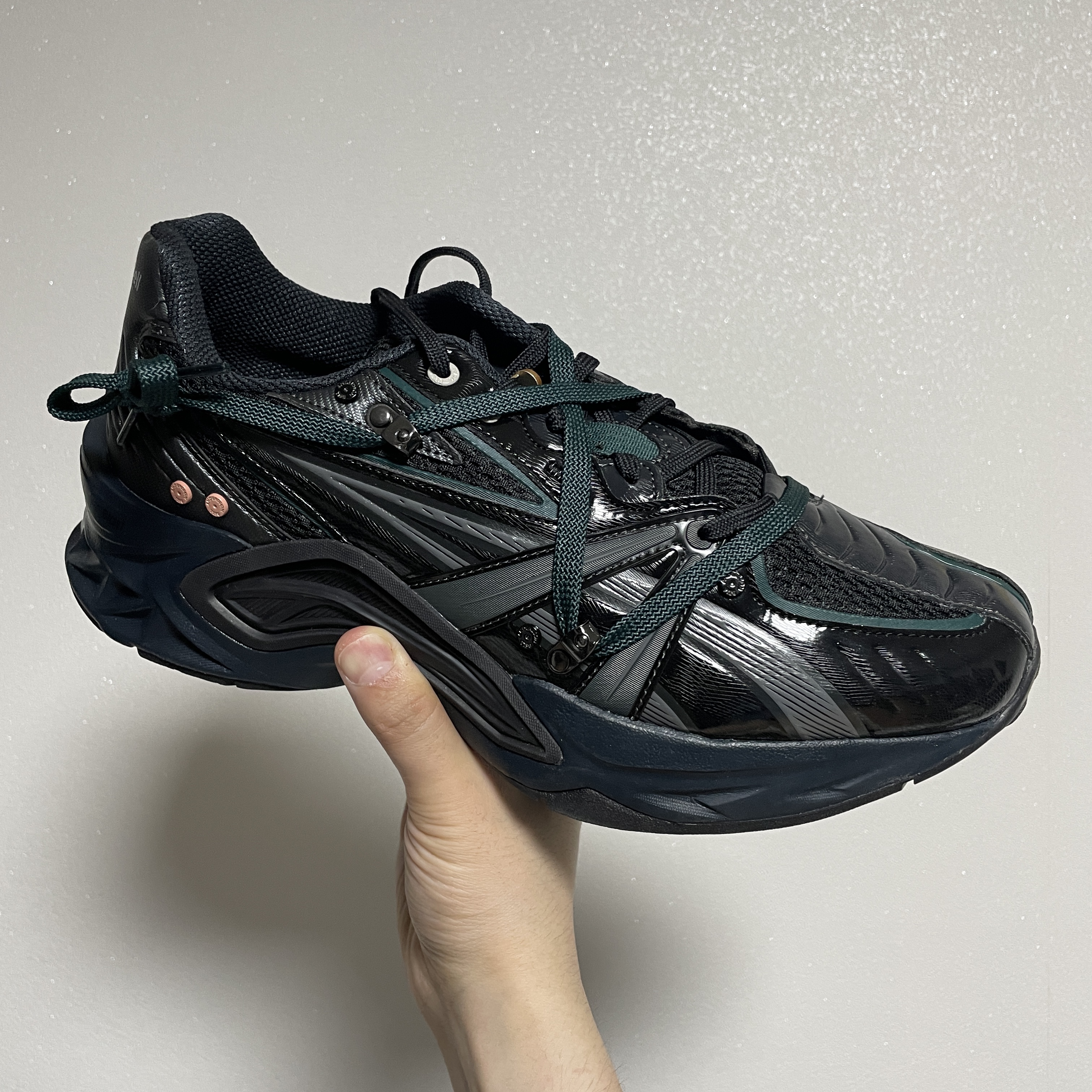 Asics x Andersson Bell HN2-S Protoblast Black 착용 스타일