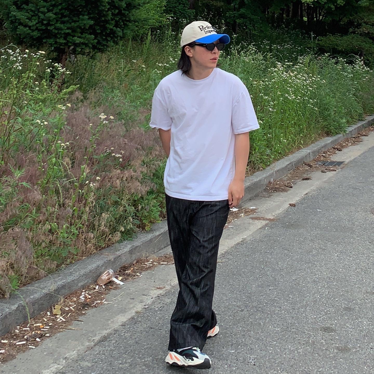 Adidas Yeezy Boost 700 Wave Runner Solid Grey 2021/2022 착용 스타일