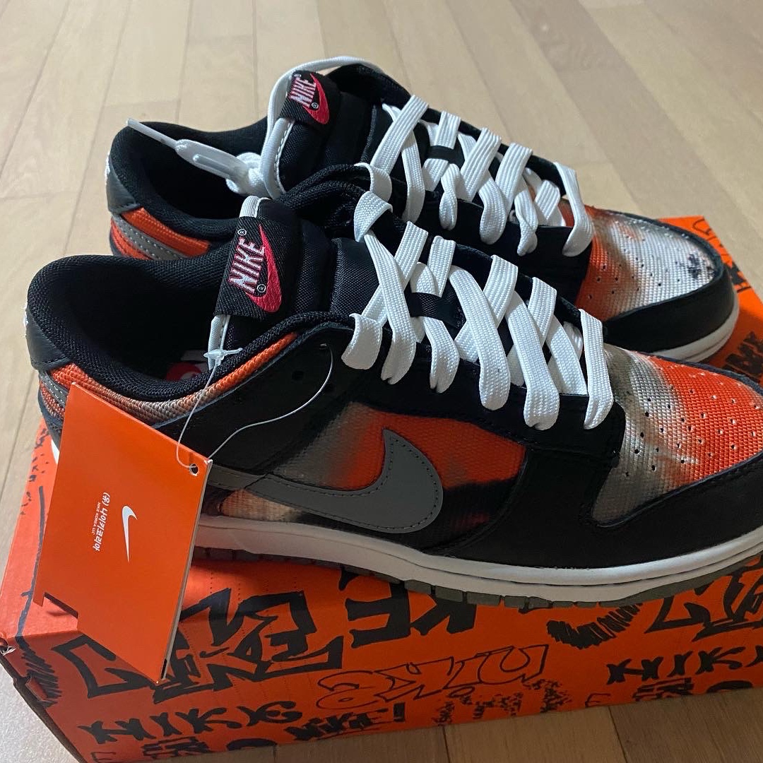 Nike Dunk Low Retro PRM Black and Tumbled Grey 착용 스타일 - 4