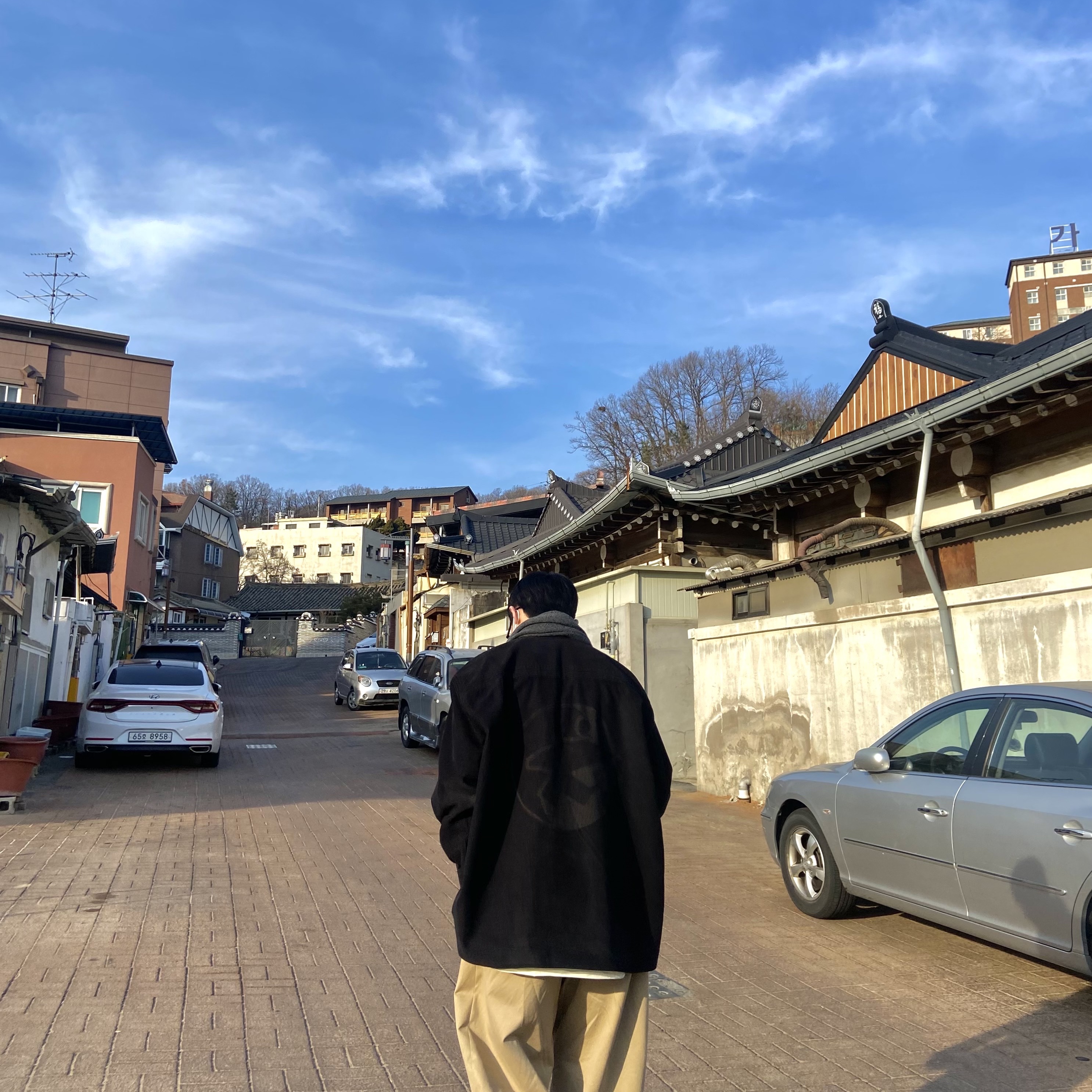 Stussy x Our Legacy Borrowed Shirt Black Baby Cord 착용 스타일