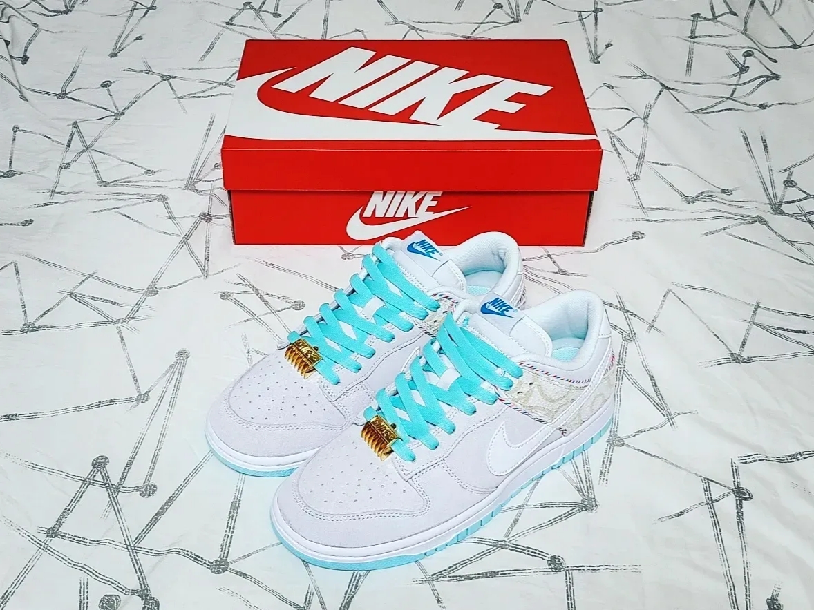 Nike Dunk Low Retro SE Barber Shop Grey 착용 스타일 - 1