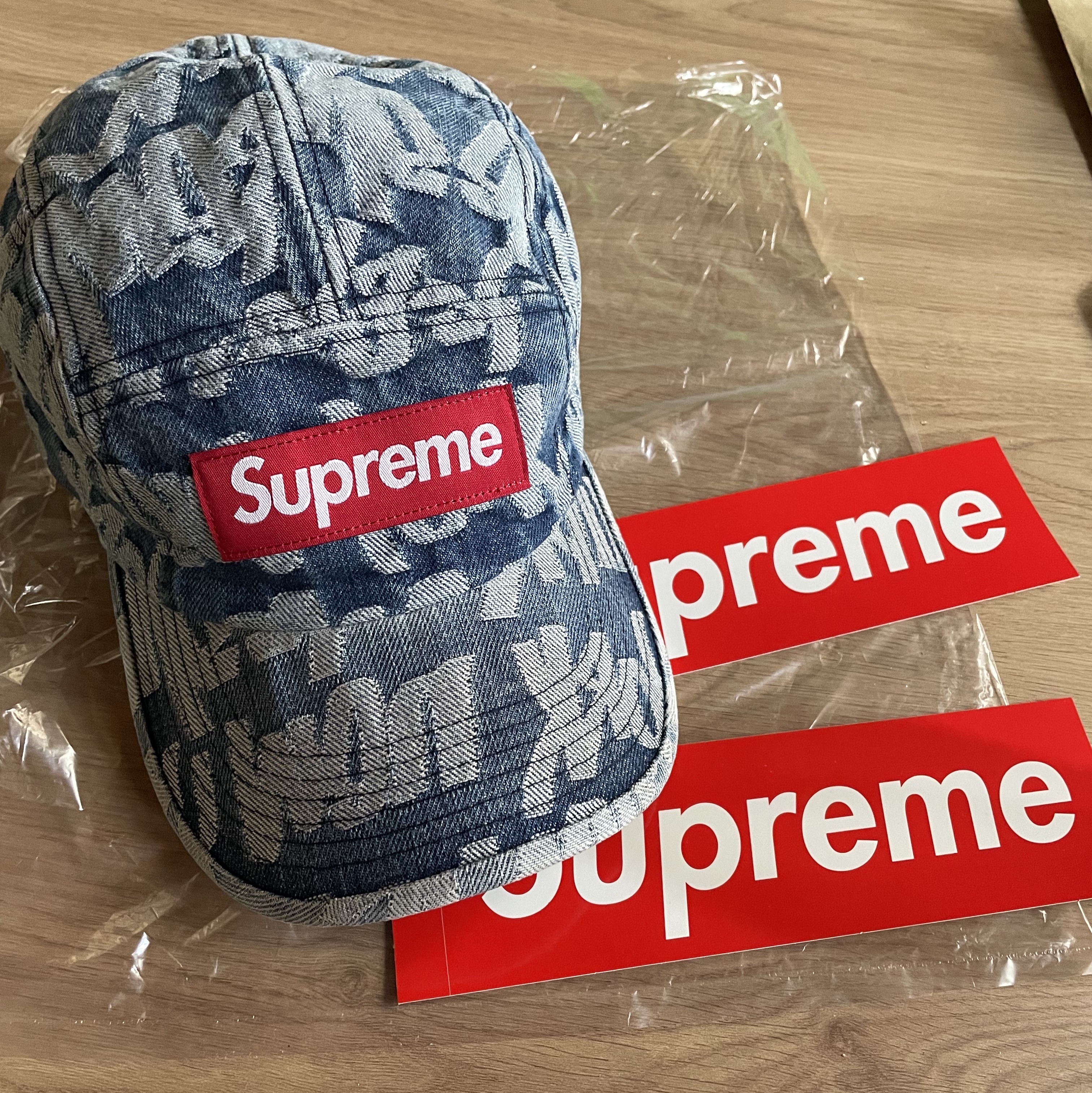 Supreme Fat Tip Jacquard Denim Camp Cap Blue - 22SS 착용 스타일