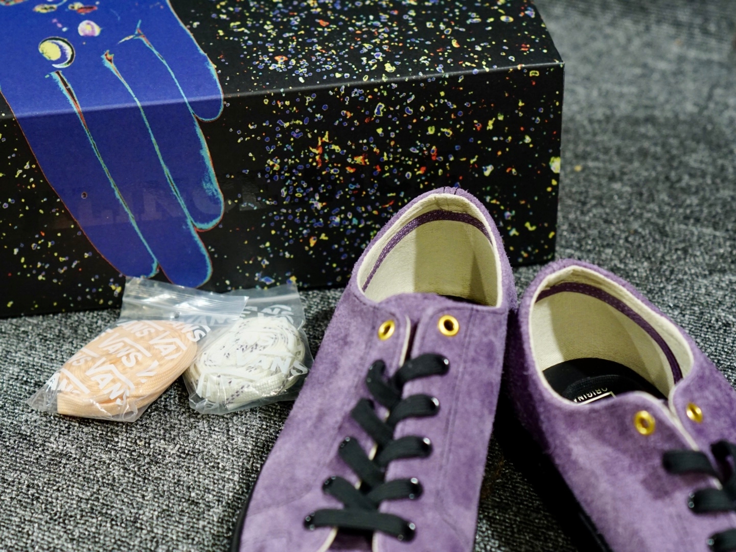 Vans Vault x Julian Klincewicz OG Style 31 LX Grape Jam Black Beauty 착용 스타일 - 1