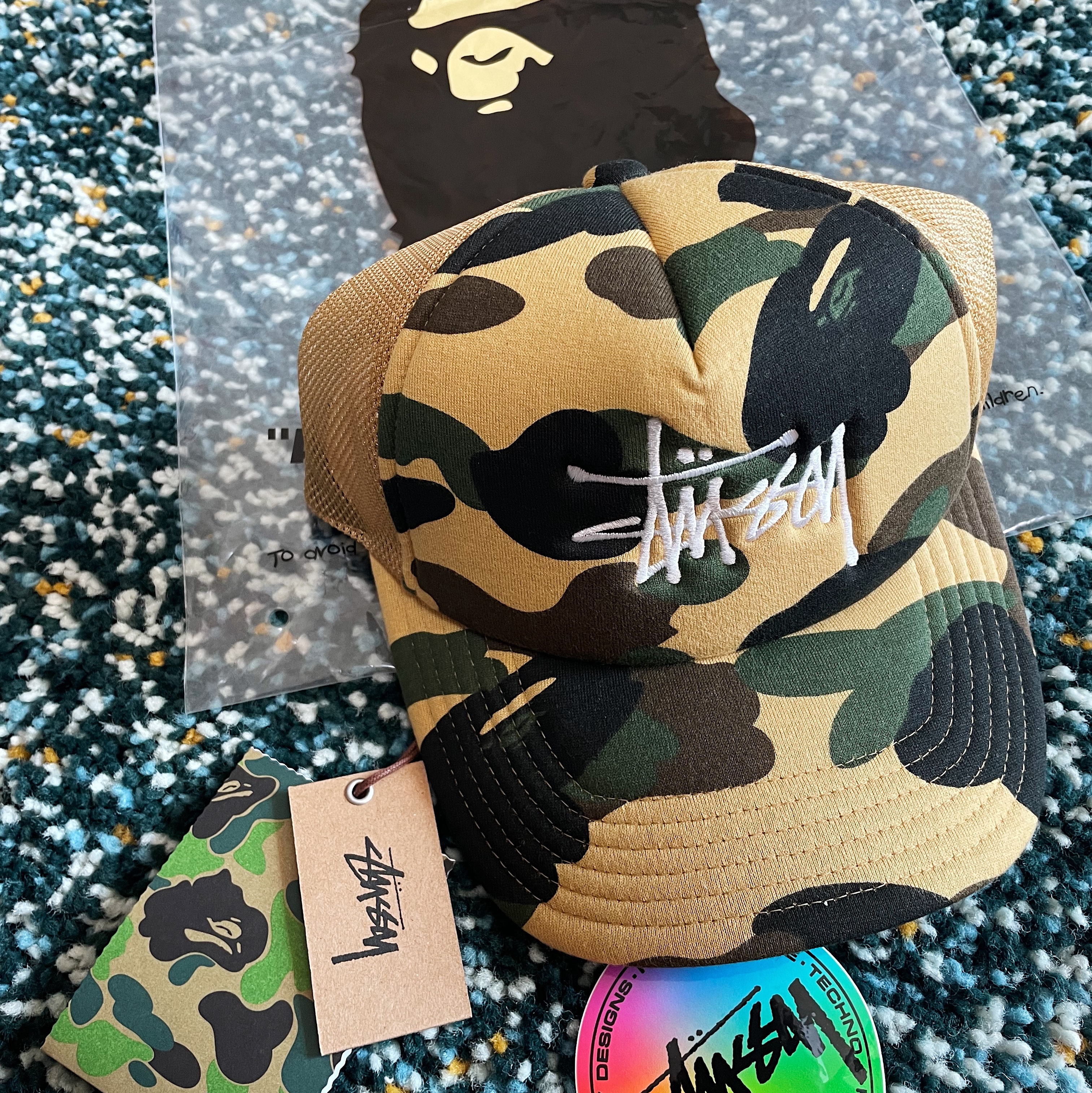 Stussy x BAPE Trucker Cap Yellow 착용 스타일