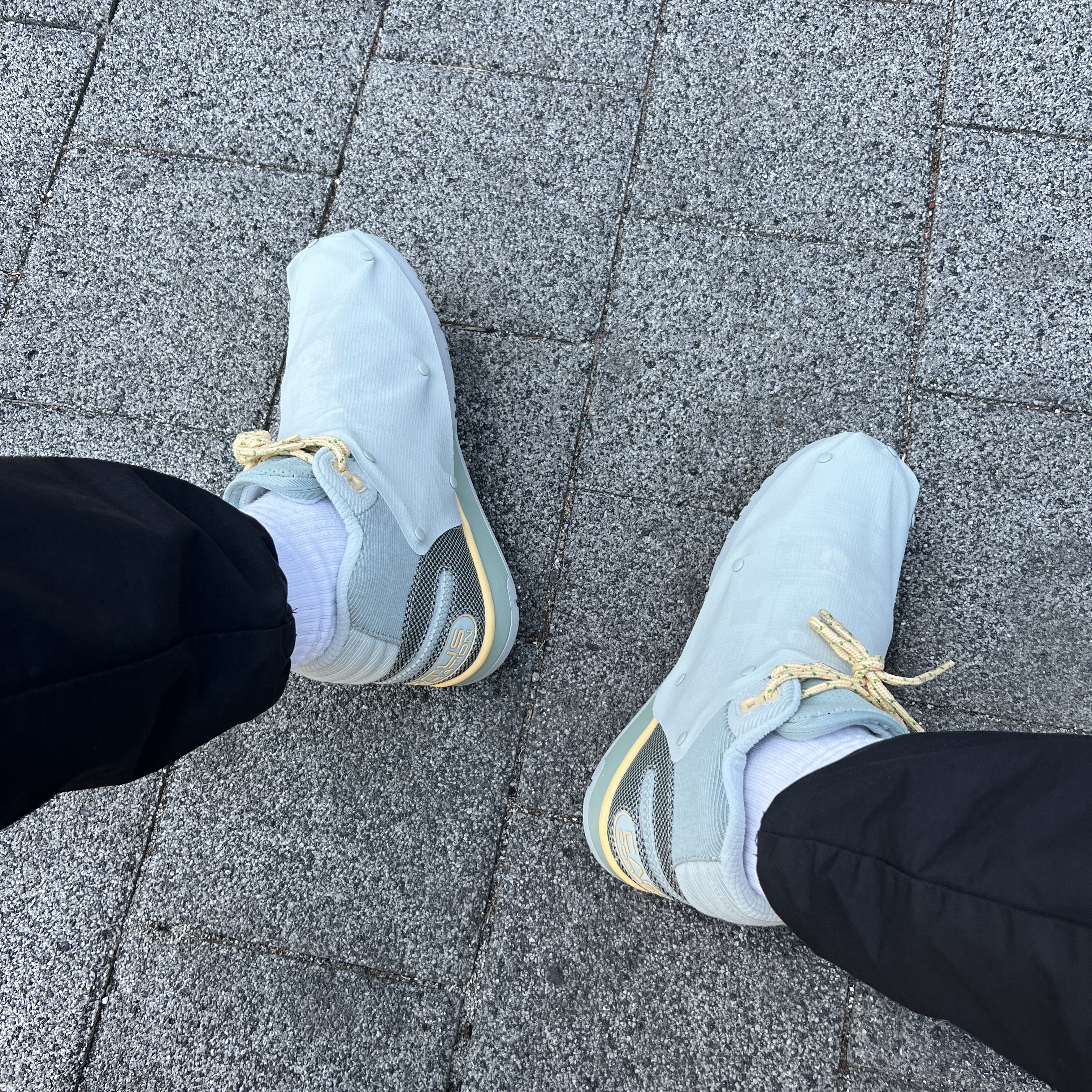 Nike x Travis Scott Nike Air Trainer 1 Grey Haze and Dusty Sage 착용 스타일 - 1