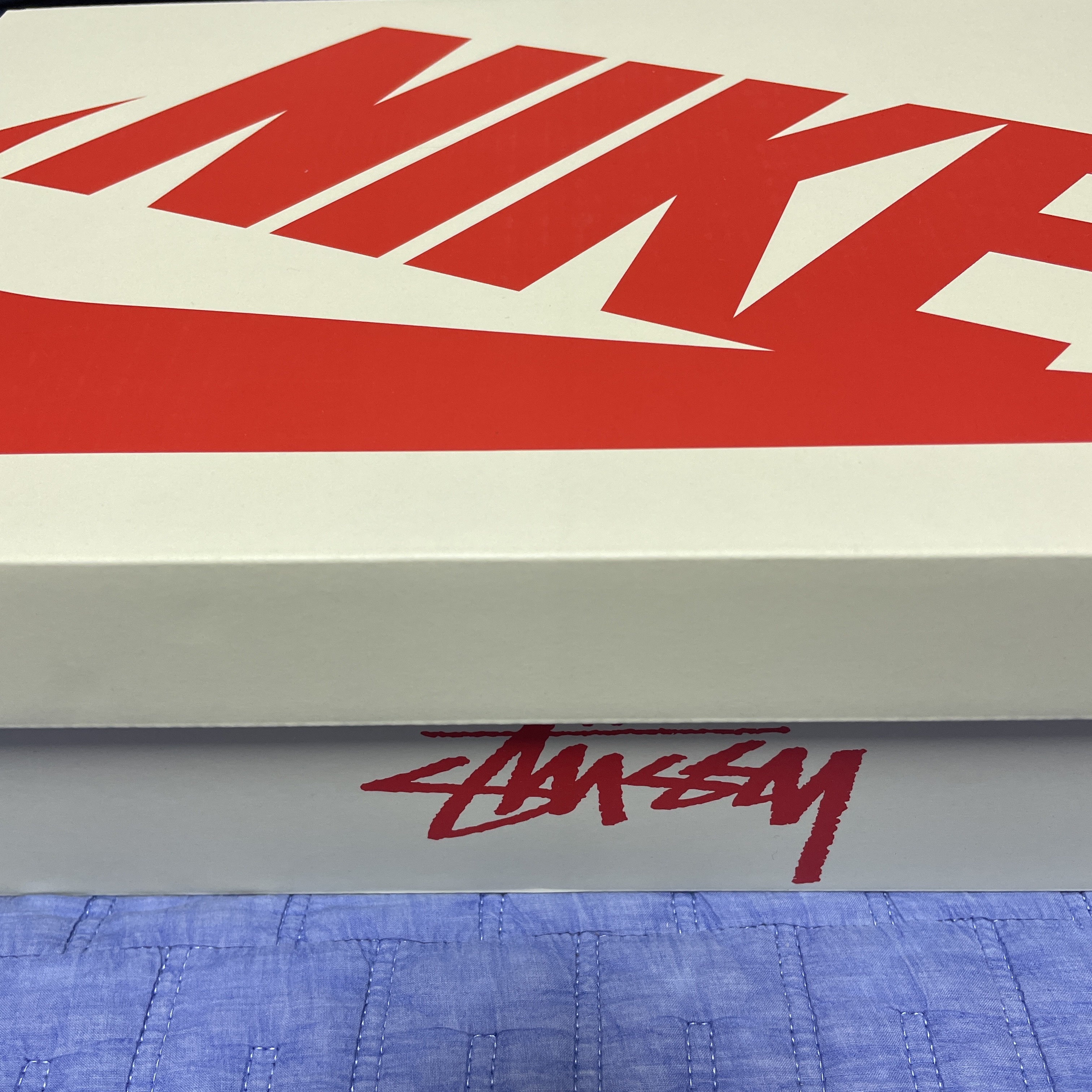 Nike x Stussy Air Force 1 '07 Mid SP Black 착용 스타일 - 5