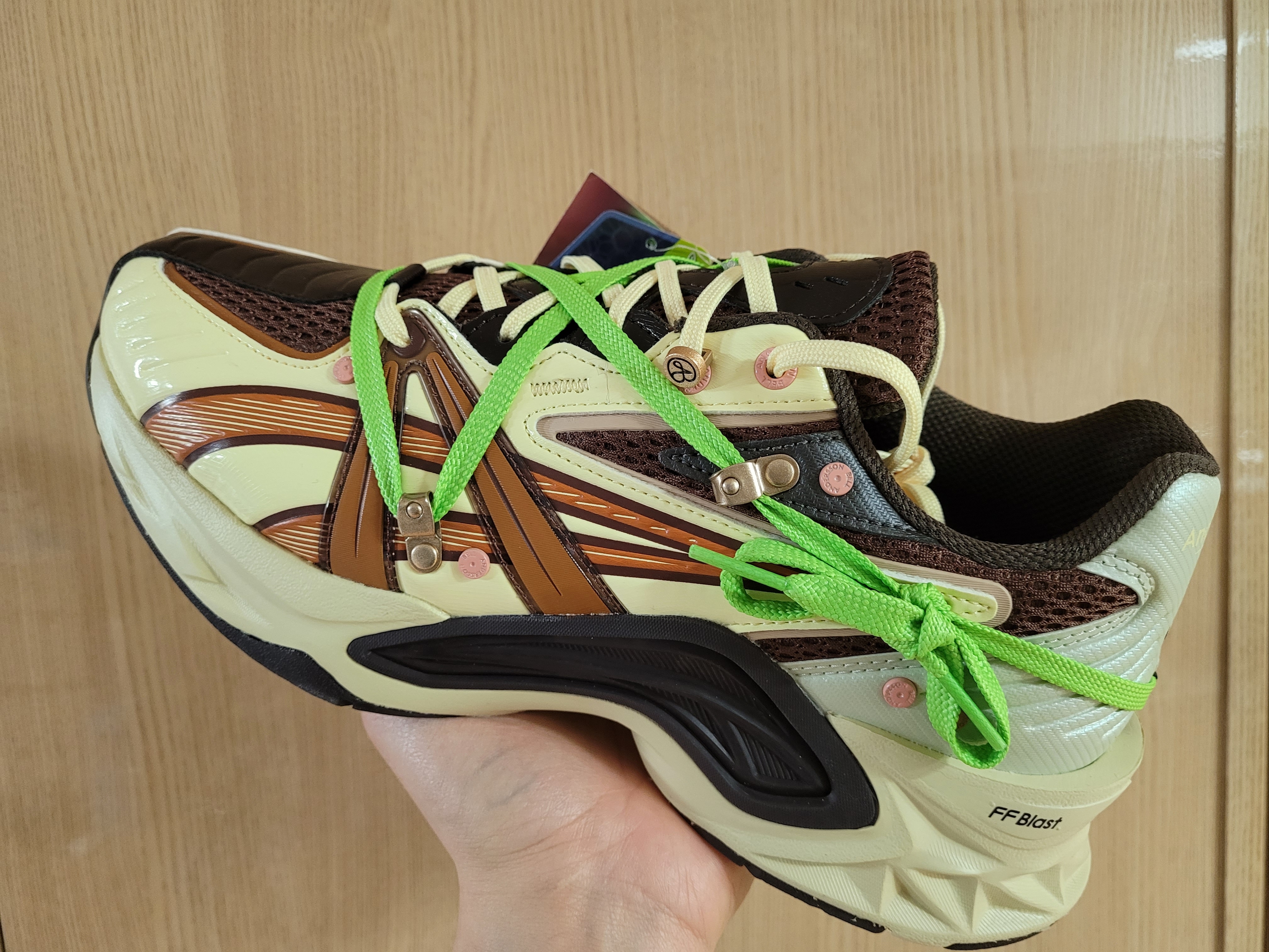 Asics x Andersson Bell HN2-S Protoblast Butter 착용 스타일 - 2