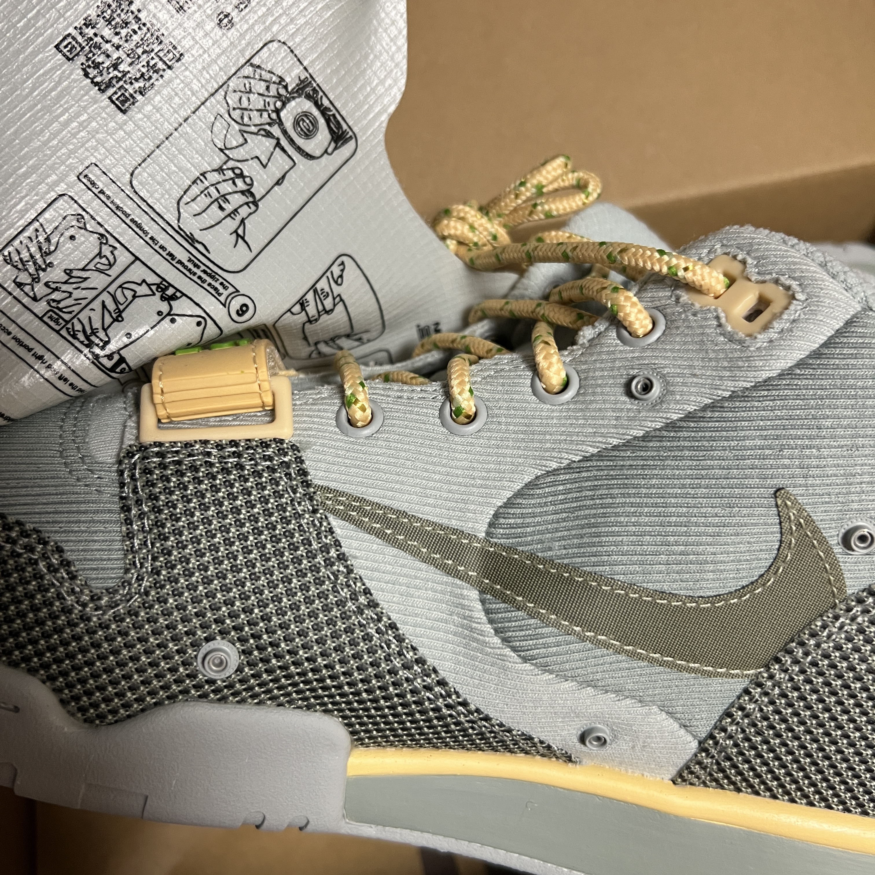 Nike x Travis Scott Nike Air Trainer 1 Grey Haze and Dusty Sage 착용 스타일 - 2