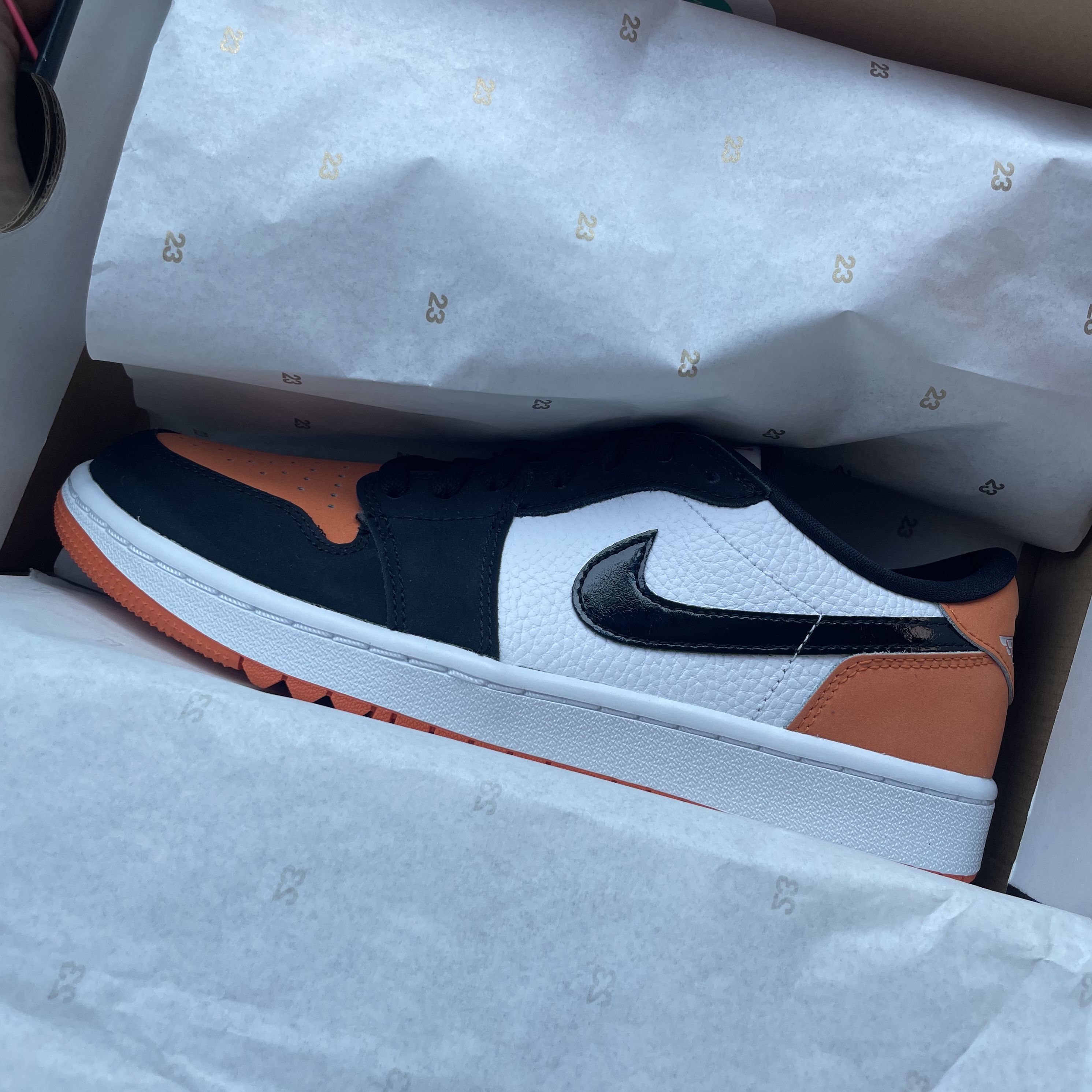 Jordan 1 Low Golf Starfish 착용 스타일 - 2