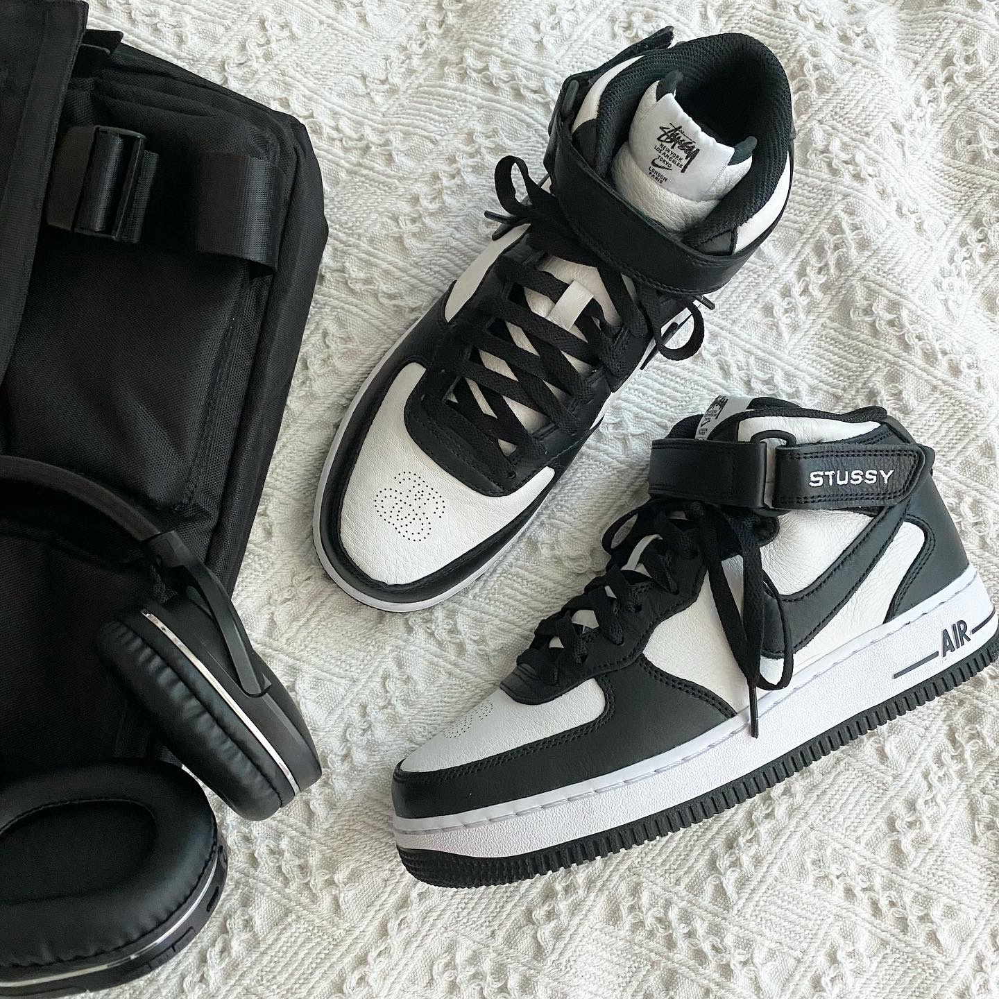 Nike x Stussy Air Force 1 '07 Mid SP Black and Light Bone, Supreme Bandana Crusher Black - 21SS 착용 스타일 - 2