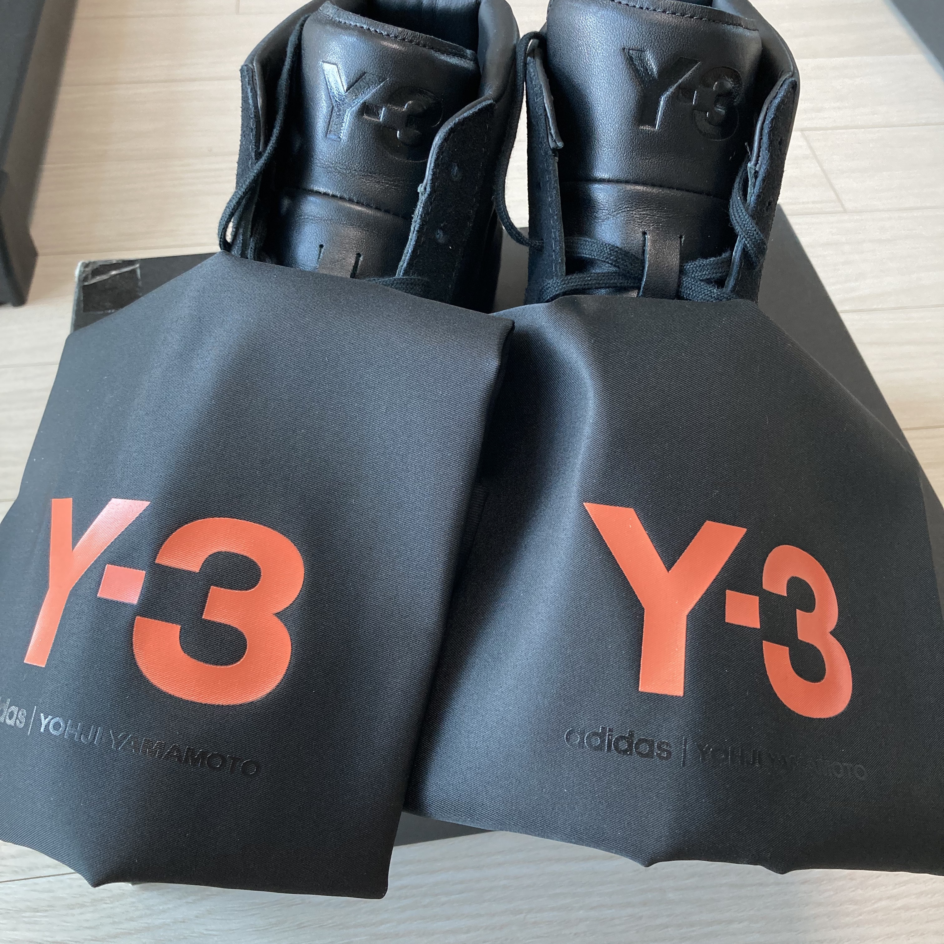 Y-3 Yohji Pro Black 착용 스타일 - 1