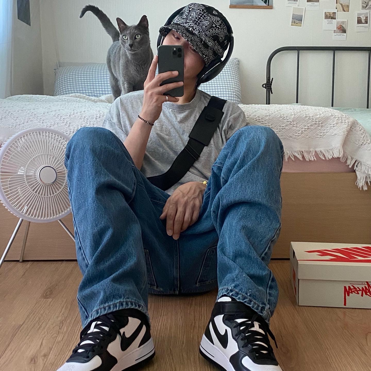 Nike x Stussy Air Force 1 '07 Mid SP Black and Light Bone, Supreme Bandana Crusher Black - 21SS 착용 스타일 - 1