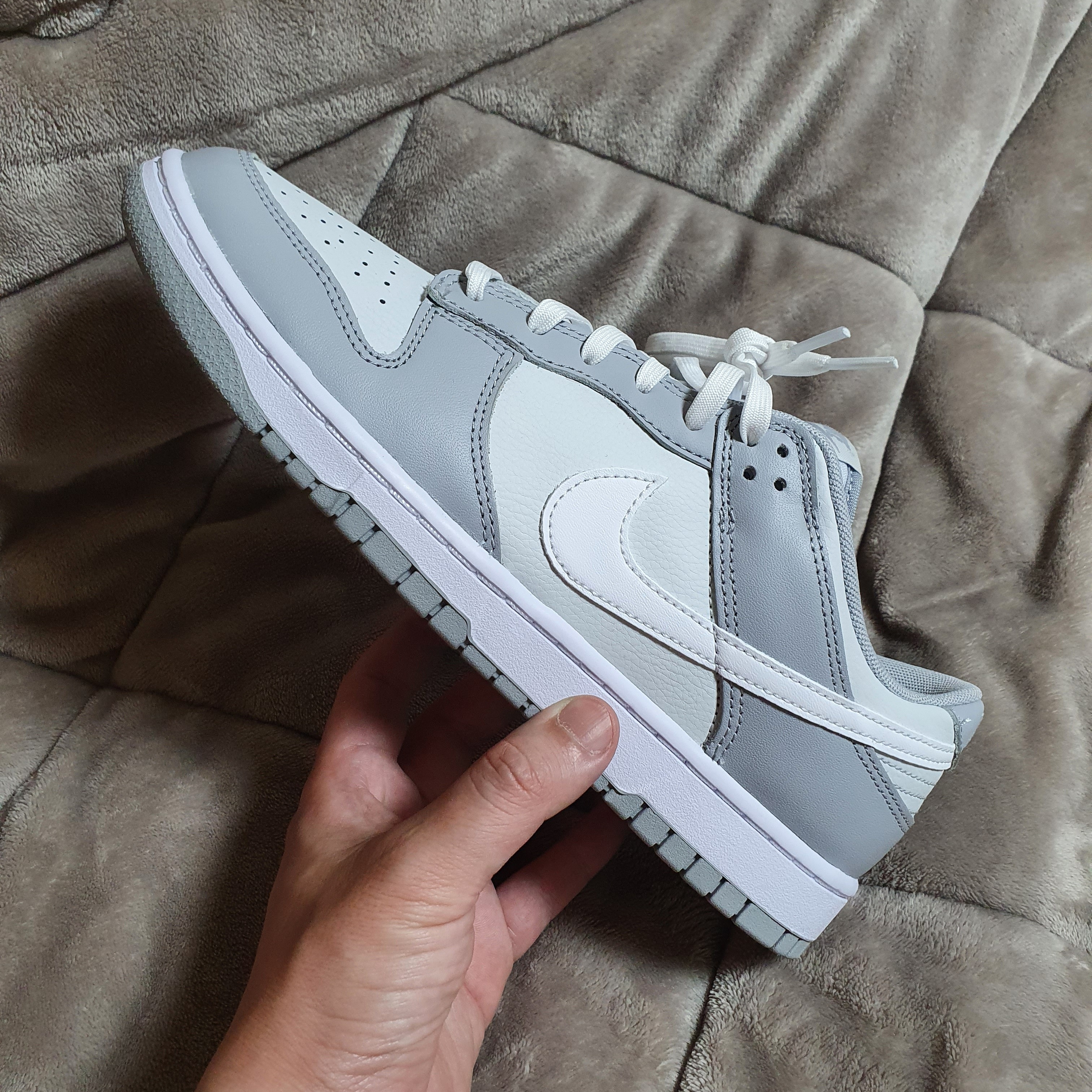 Nike Dunk Low Retro Wolf Grey 착용 스타일 - 1